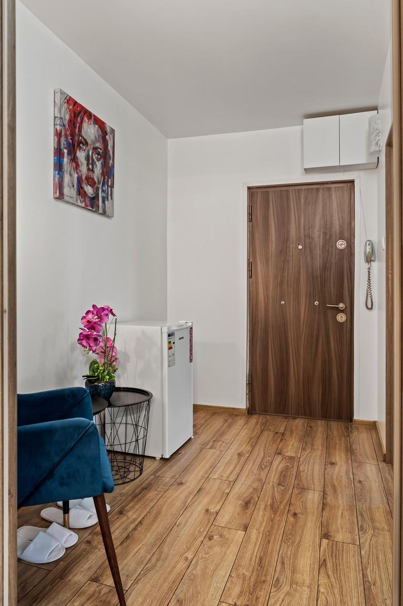 Apartment Garsoniera De Lux Si Eleganta Drumul Taberei Bucharest