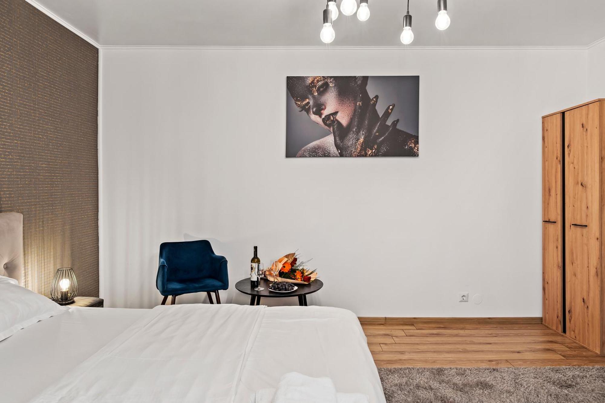 Garsoniera De Lux Si Eleganta Drumul Taberei Apartment *