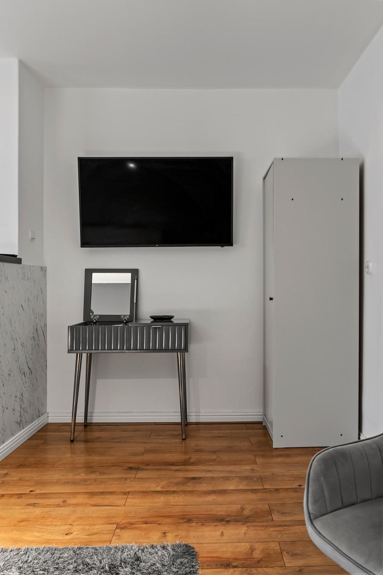 Apartment Garsoniera Regim Hotelier Lux Hanul Drumetului Bucharest