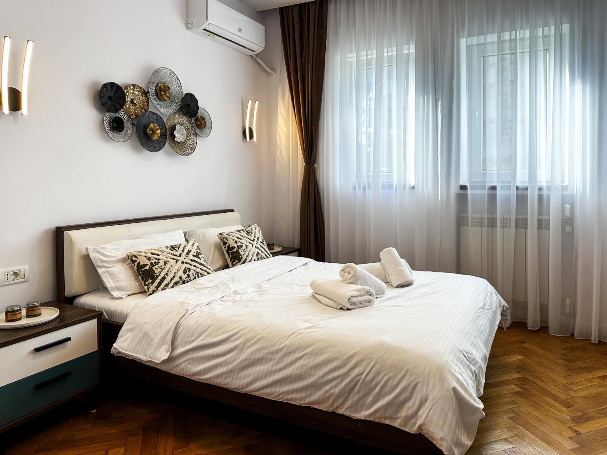 Carol In Woodland Apartment Bucharest