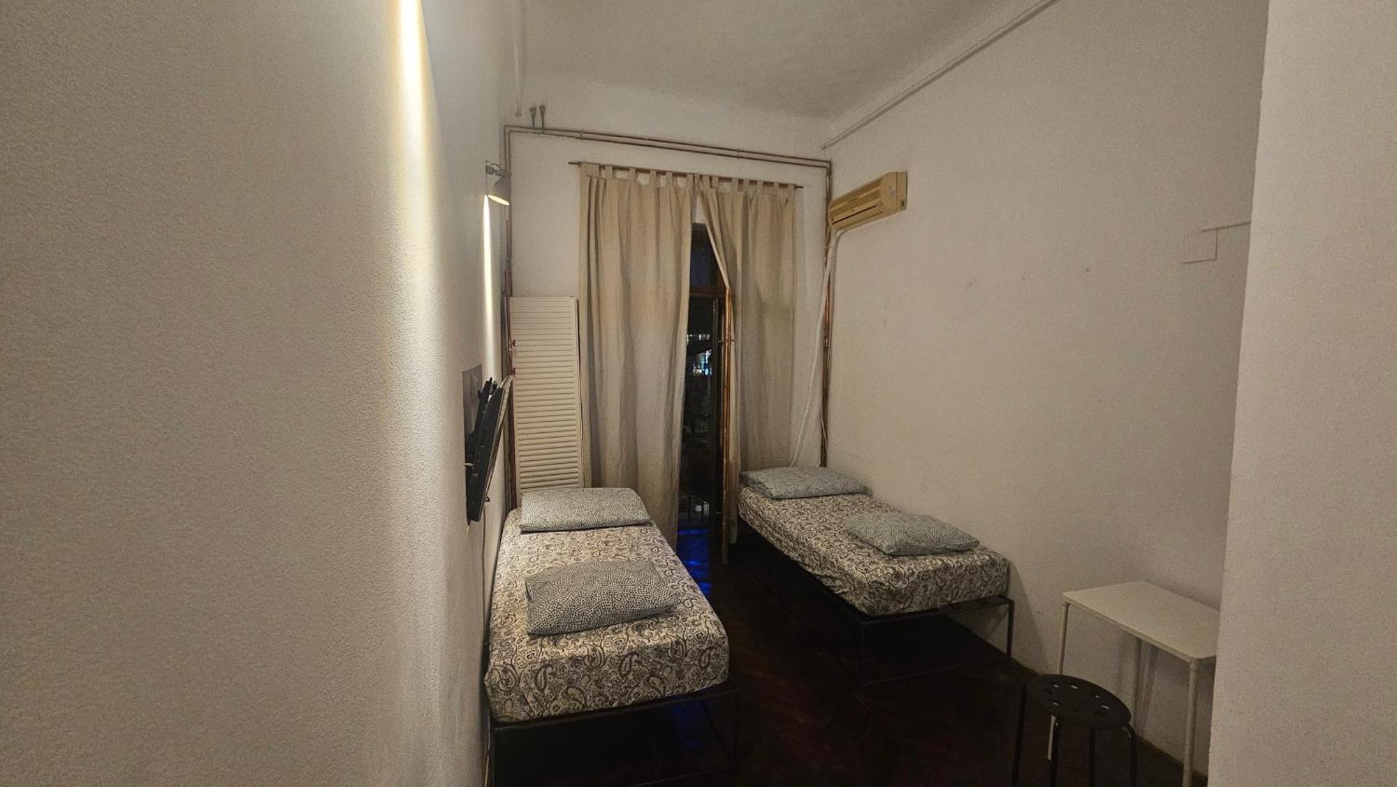 Gazde/Camere de închiriat Victoriei54you Bucureşti