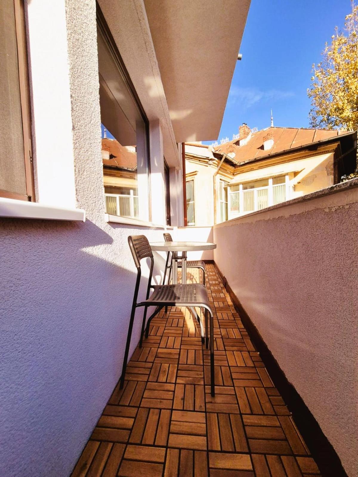 Old Town Oasis - Ap 4 Apartment Bucharest