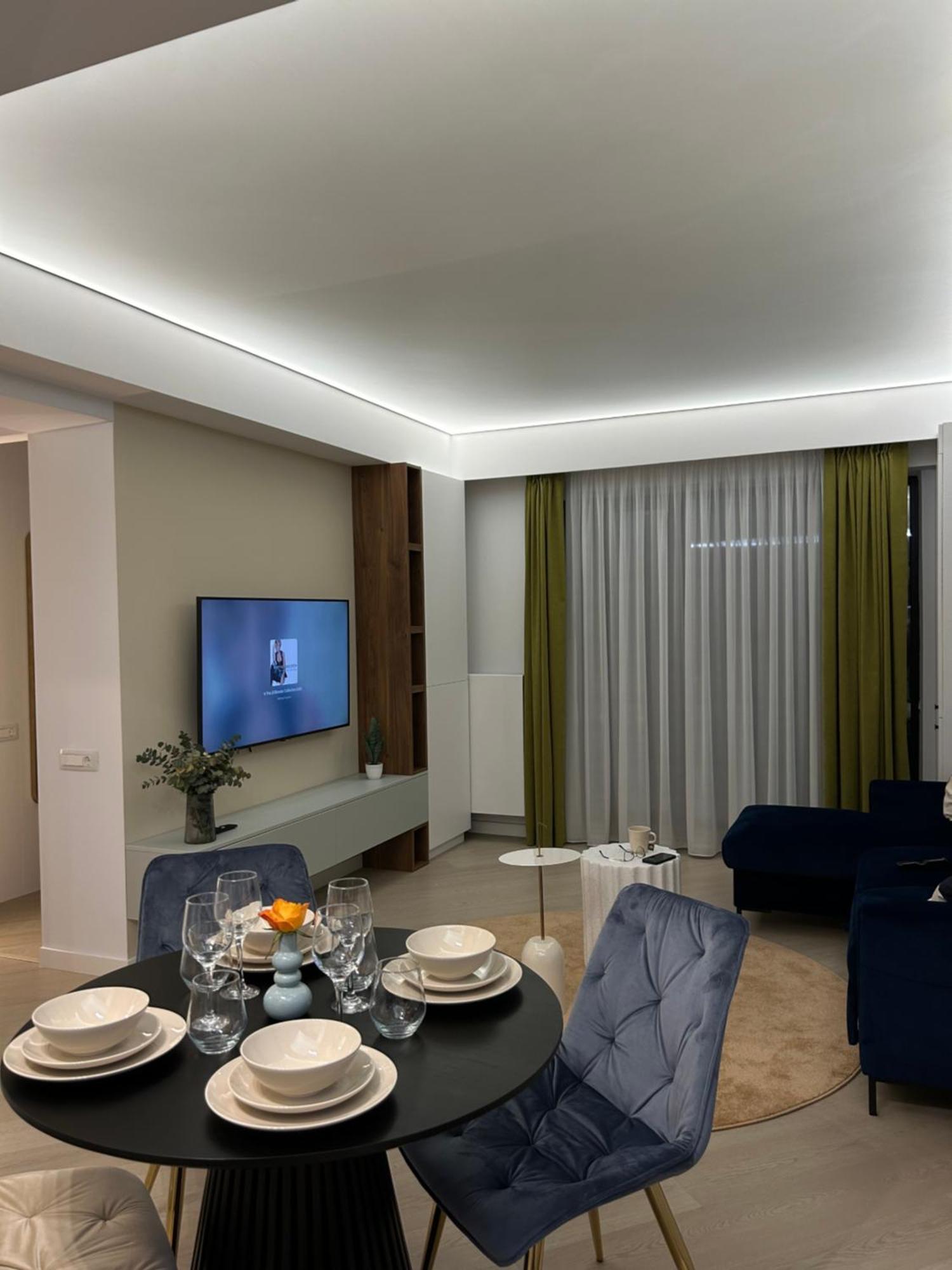 Exclusive With Private Parking & Balcony - 01 * Bucharest