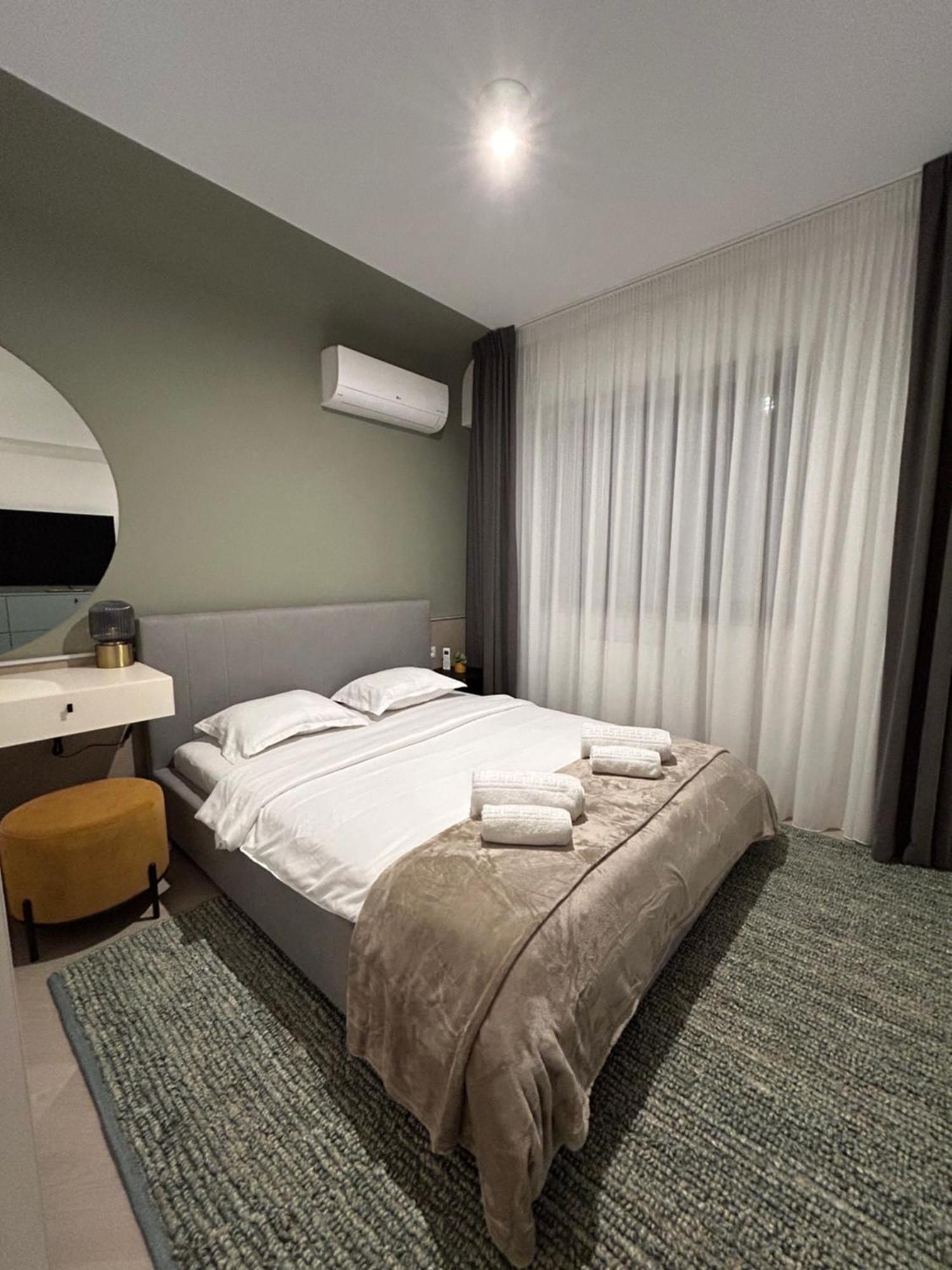 Exclusive With Private Parking & Balcony - 01