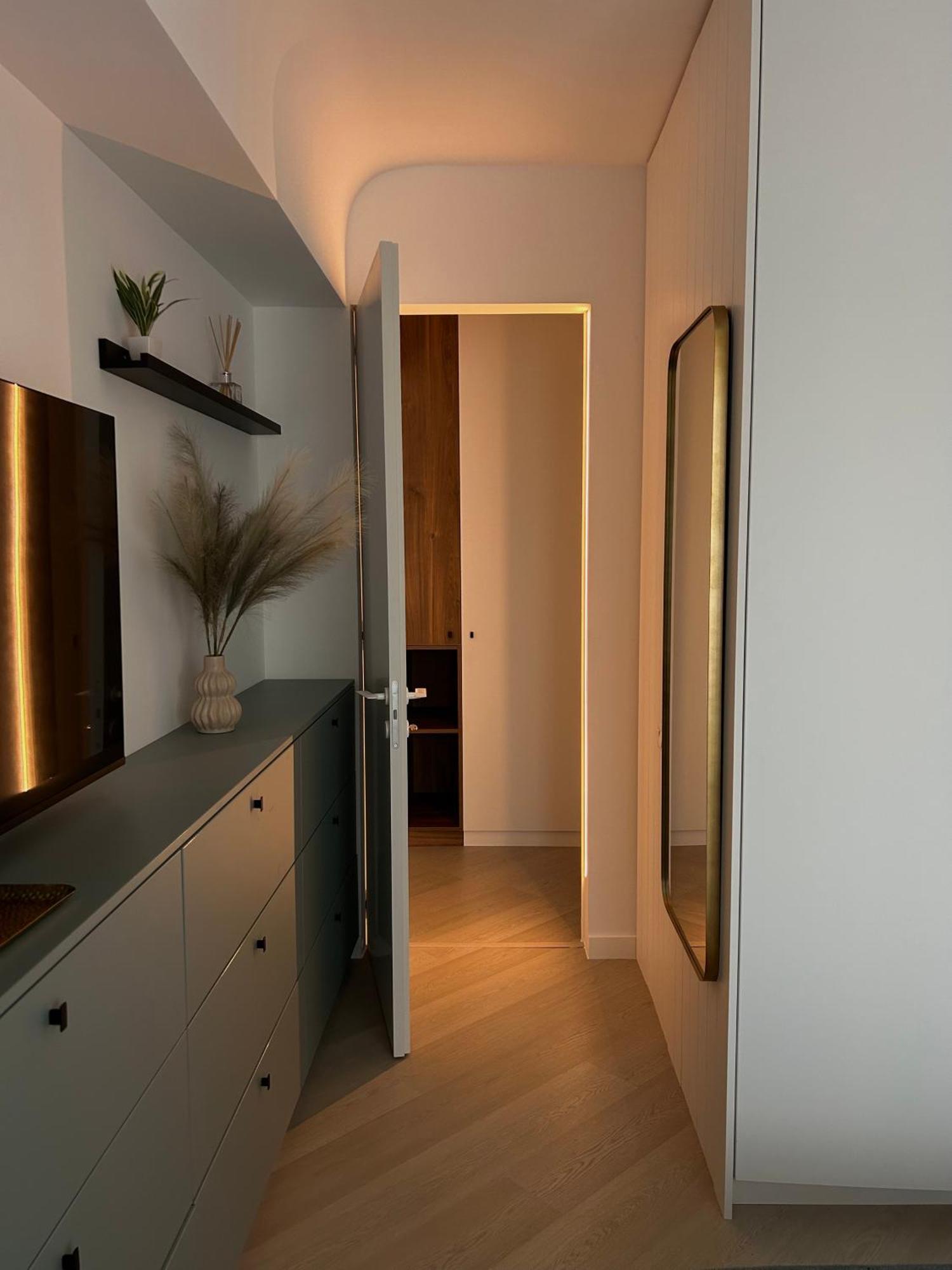 Exclusive With Private Parking & Balcony - 01 Apartment Bucharest