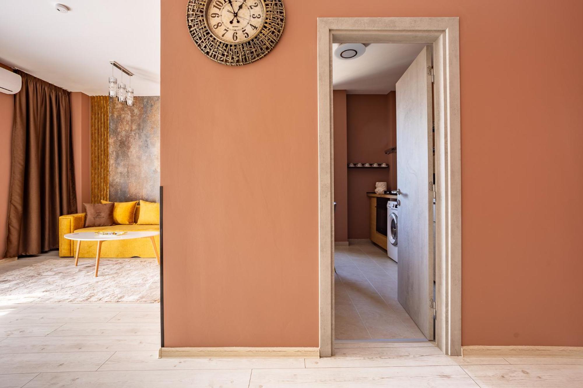 Luxury Sabina 35 * Bucareste