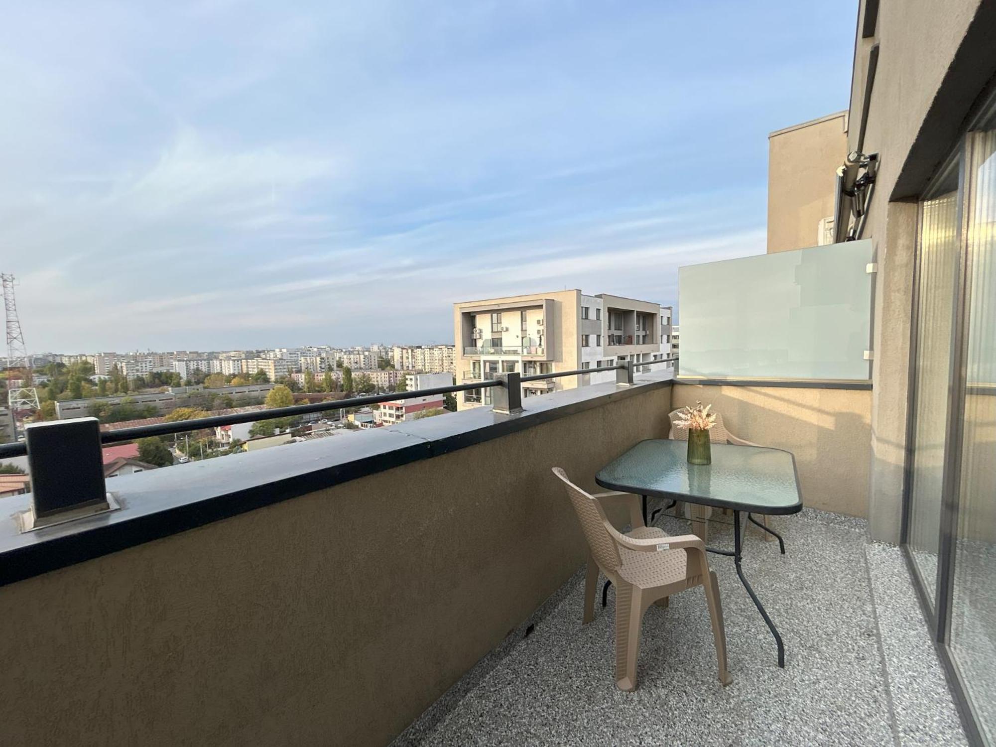 Elegant Premium With Panoramic Views - 10 Apartment