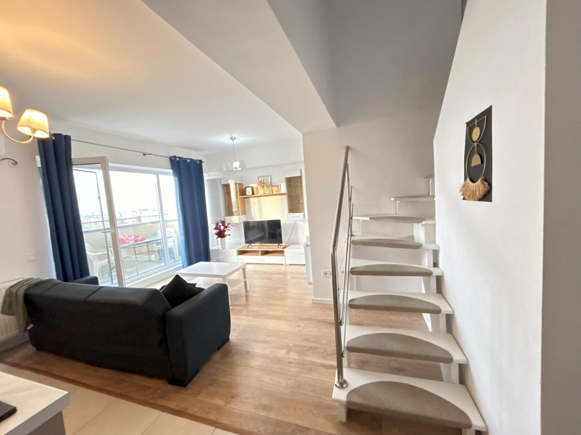 Elegant Premium With Panoramic Views - 10