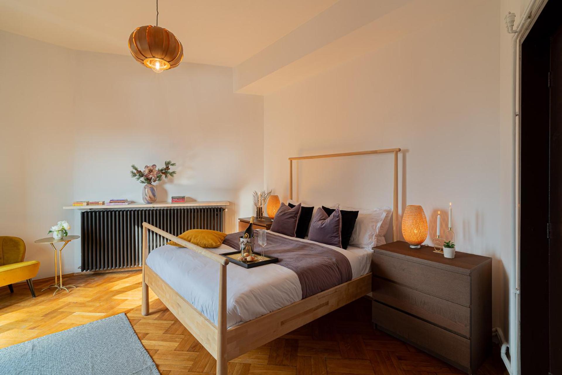 Apartamento Spacious 3br Atrium Penthouse, Balcony, Cismigiu *
