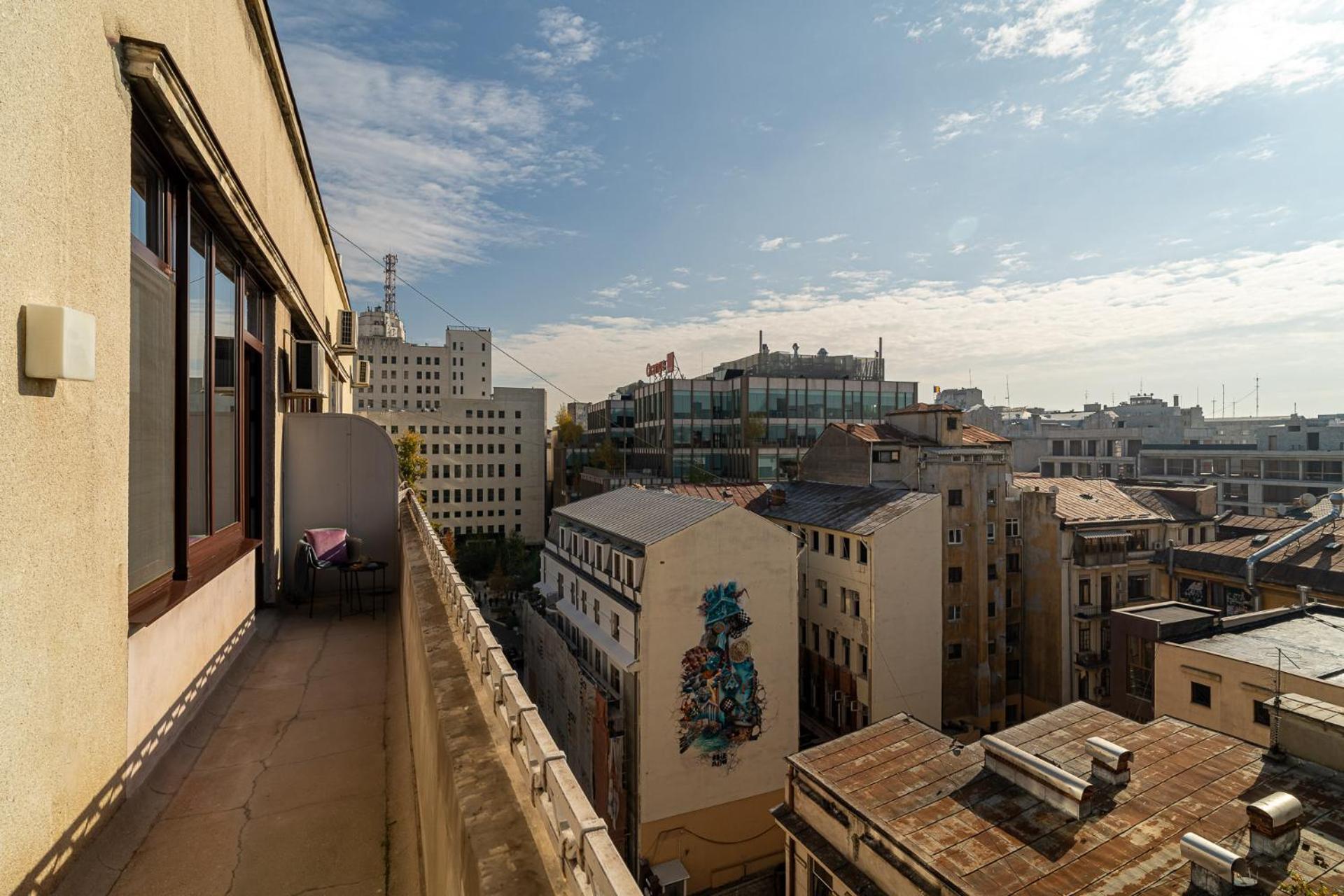 Spacious 3br Atrium Penthouse, Balcony, Cismigiu Apartment Bucharest