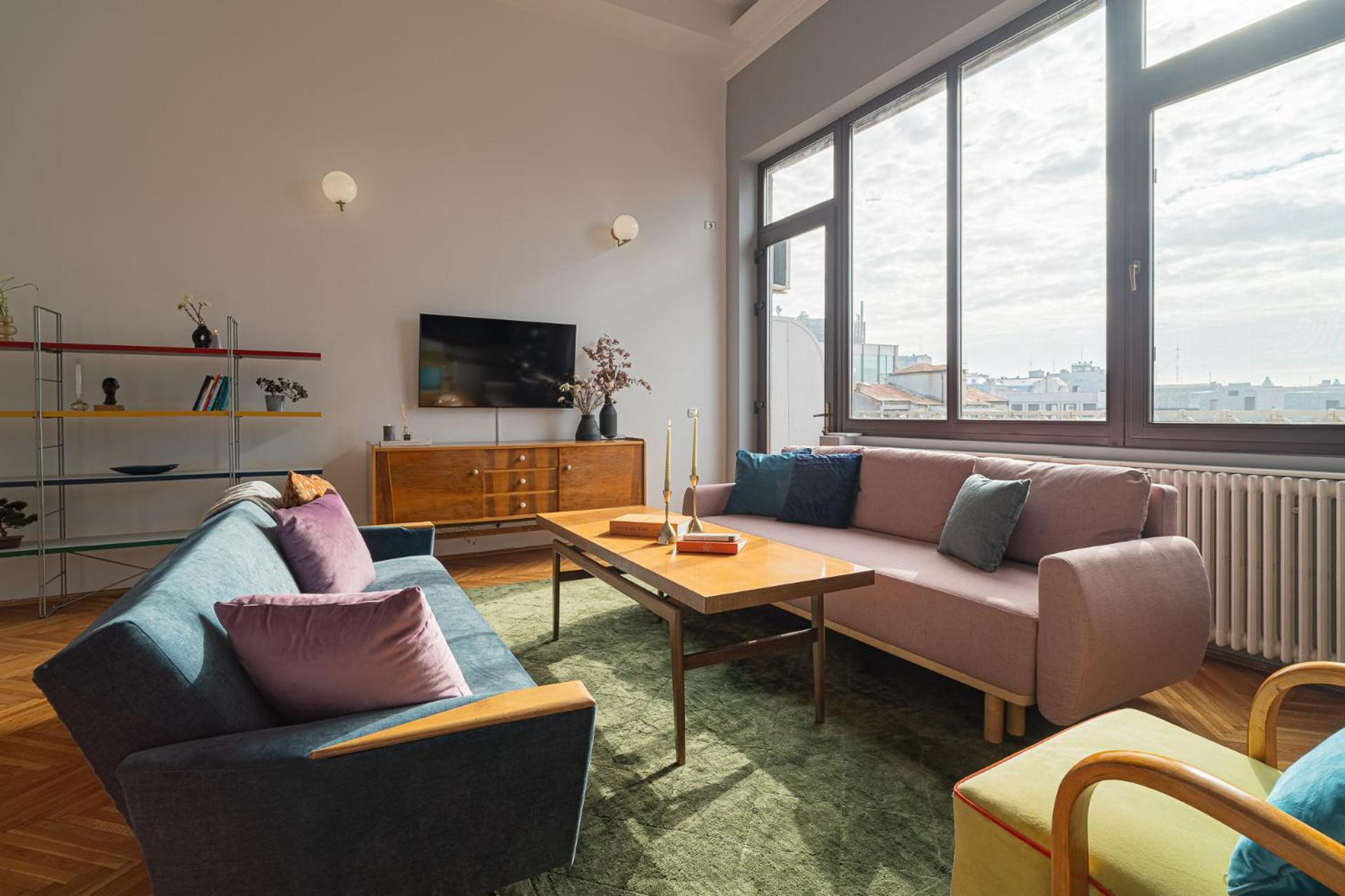 Apartment Spacious 3br Atrium Penthouse, Balcony, Cismigiu *