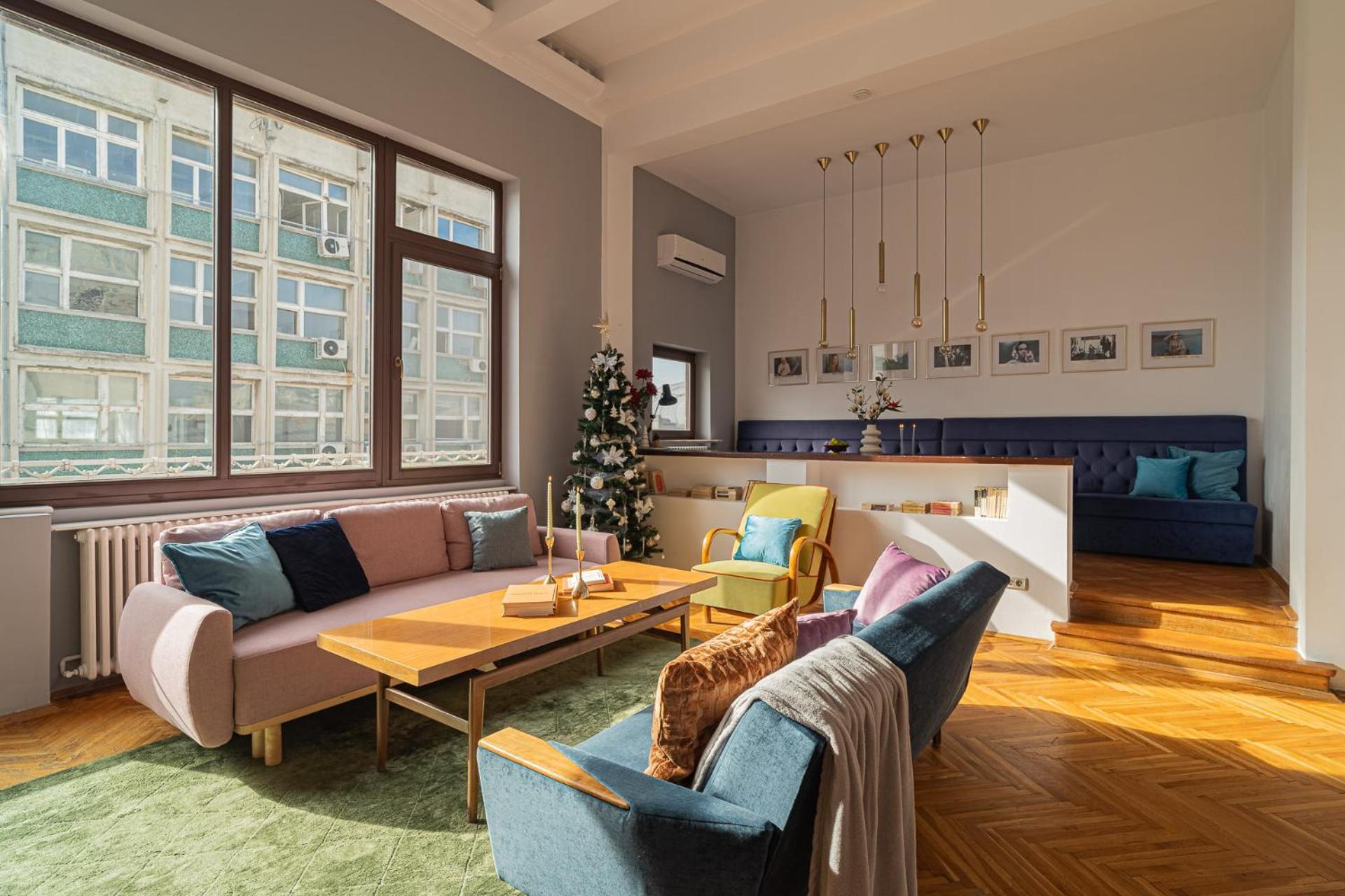 Spacious 3br Atrium Penthouse, Balcony, Cismigiu Apartment *