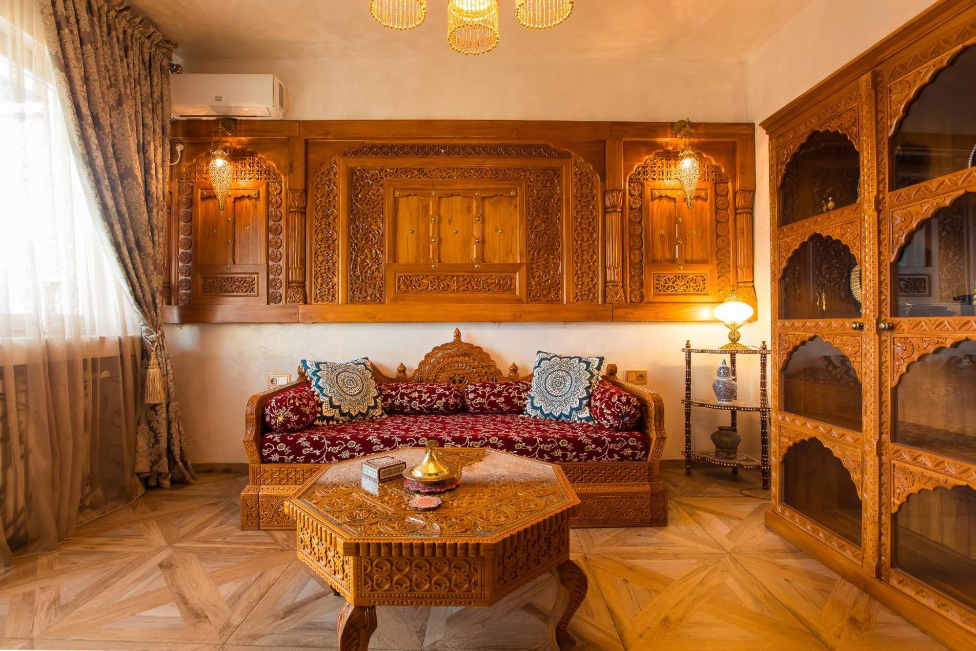 Apartment Hidden Gem Antique With Stunning Views Bucharest
