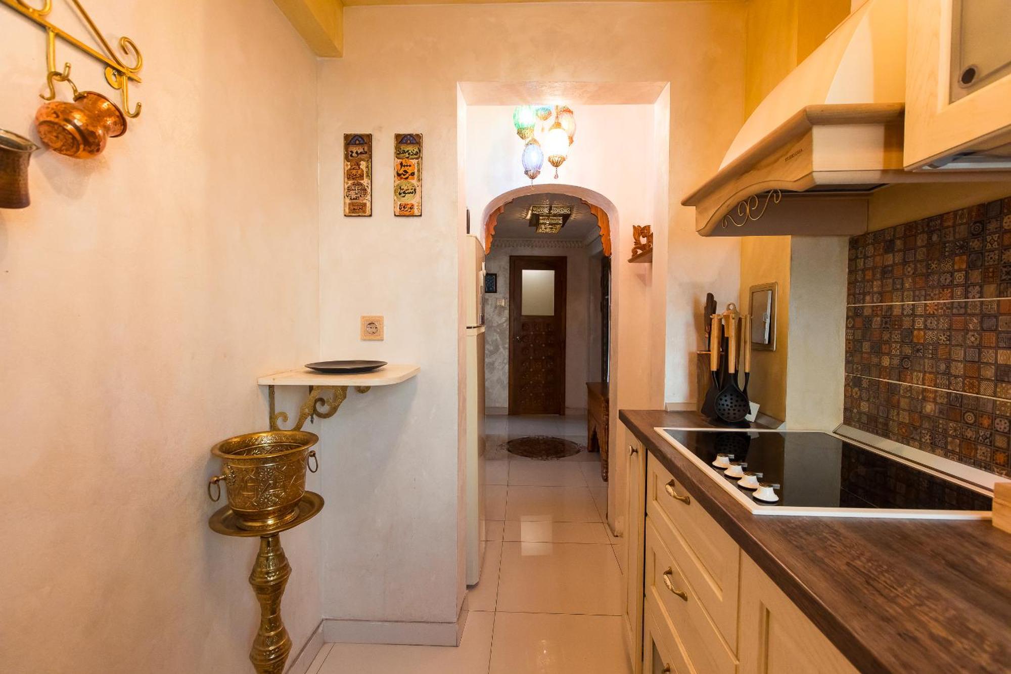 Hidden Gem Antique With Stunning Views Apartment Bucharest