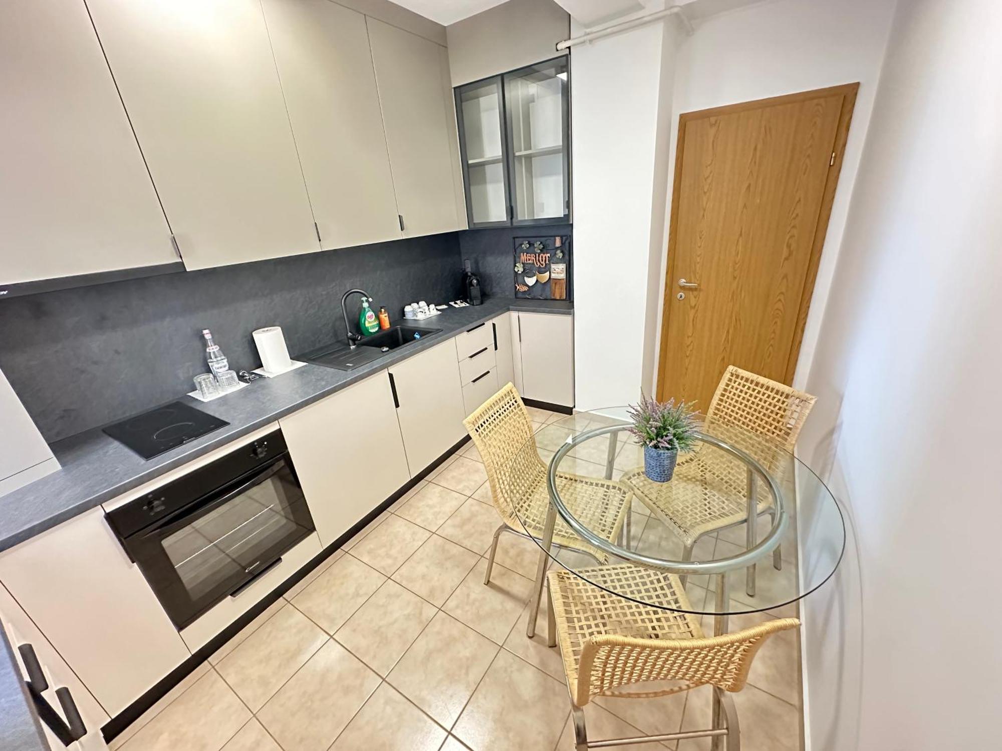 Centru Unirii Luxury Vip Palmier: Two-room With Terrace *