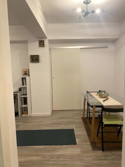 Apartment Modern & Cozy Bucharest