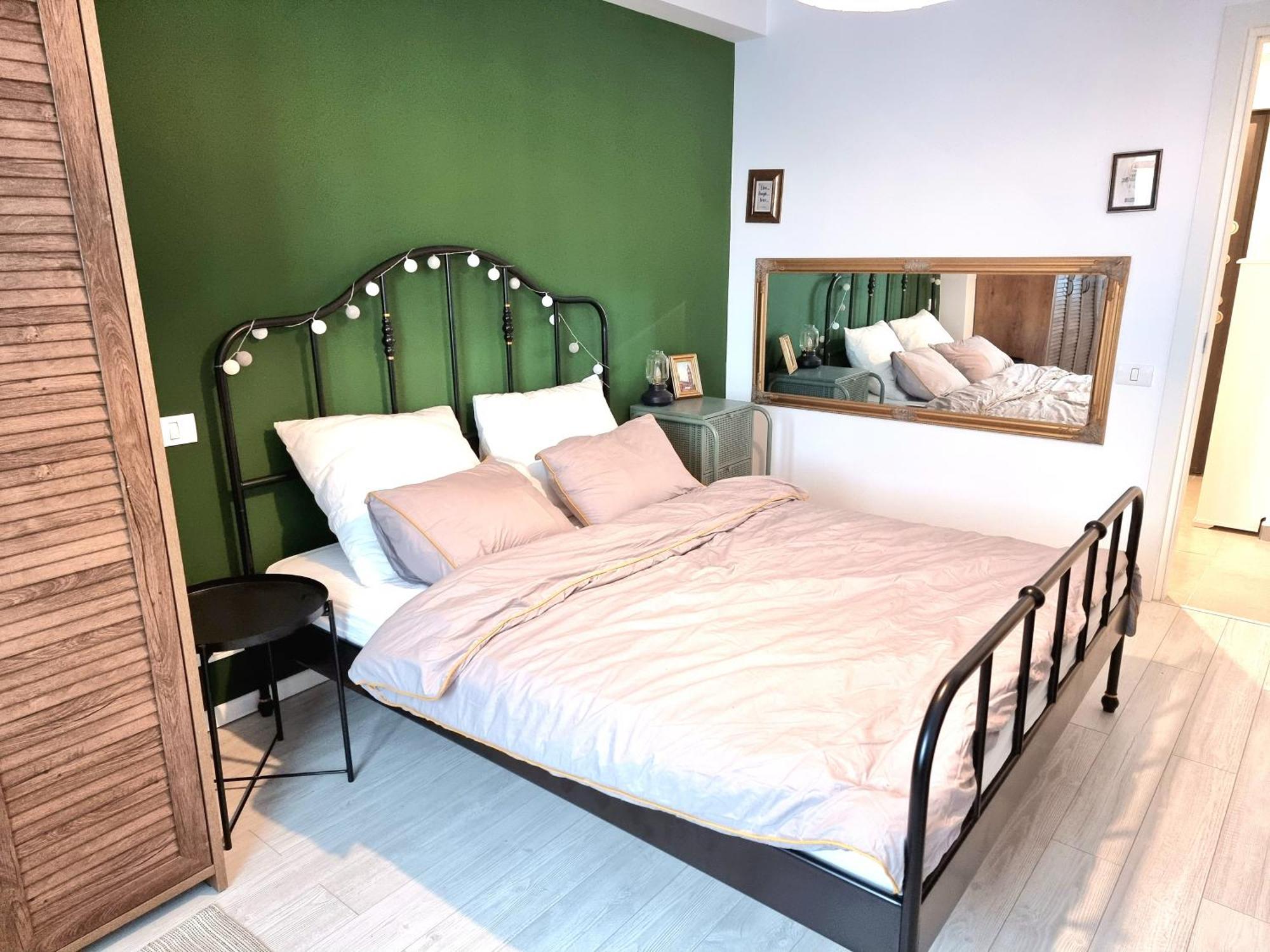Marianne, 2 Camere, Morii 2 Bucureşti