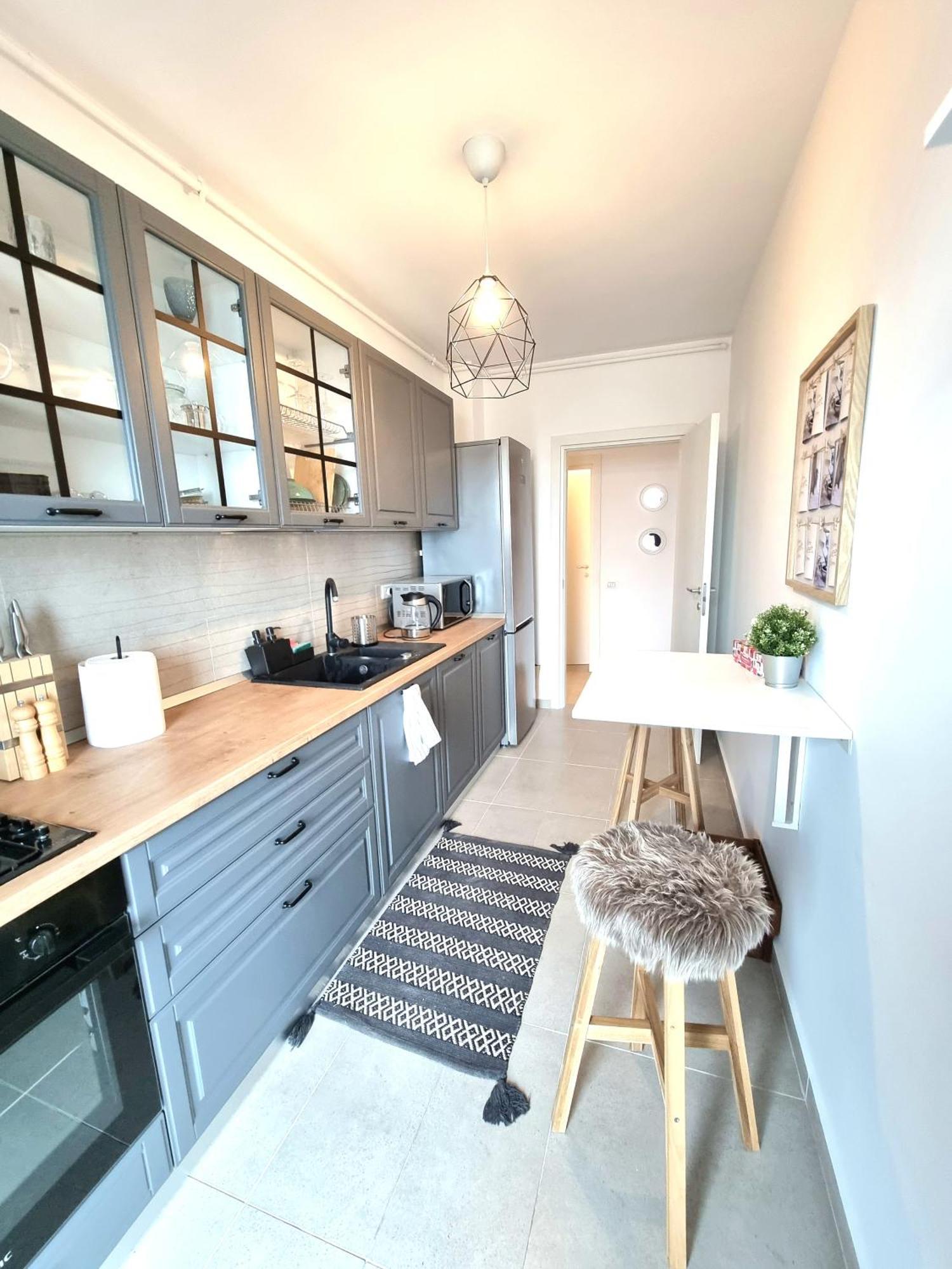 Marianne, 2 Camere, Morii 2 * Bucureşti