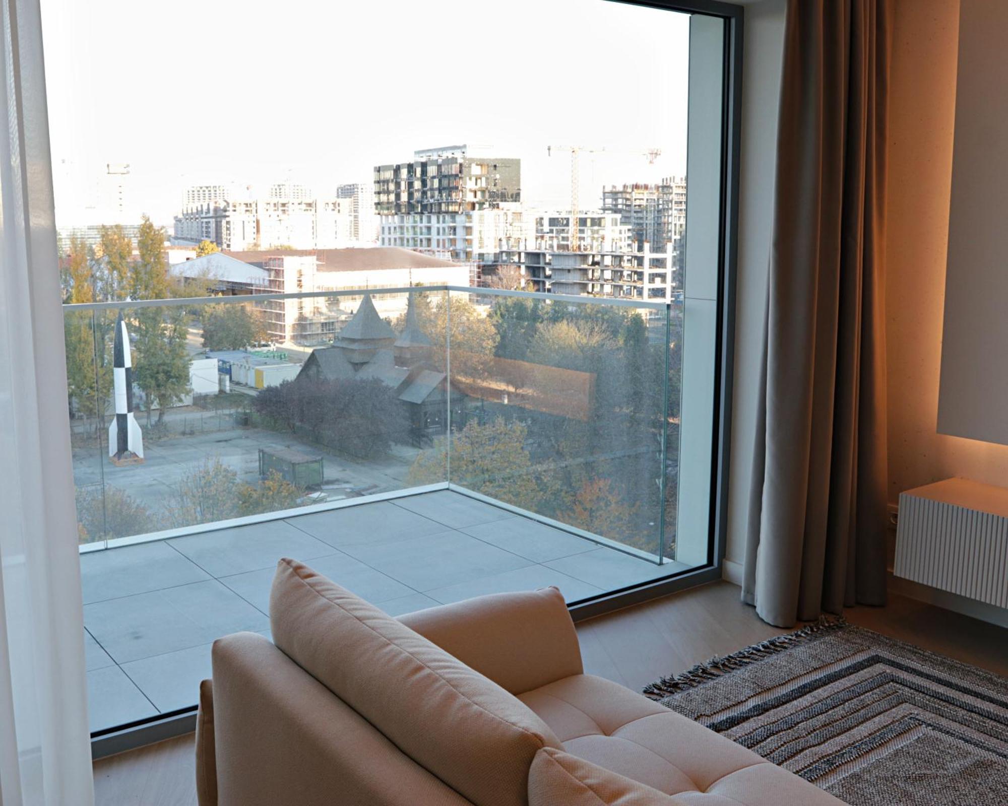Milky Way I 2 Bedroom Rare Find In Aviatiei * Bucharest