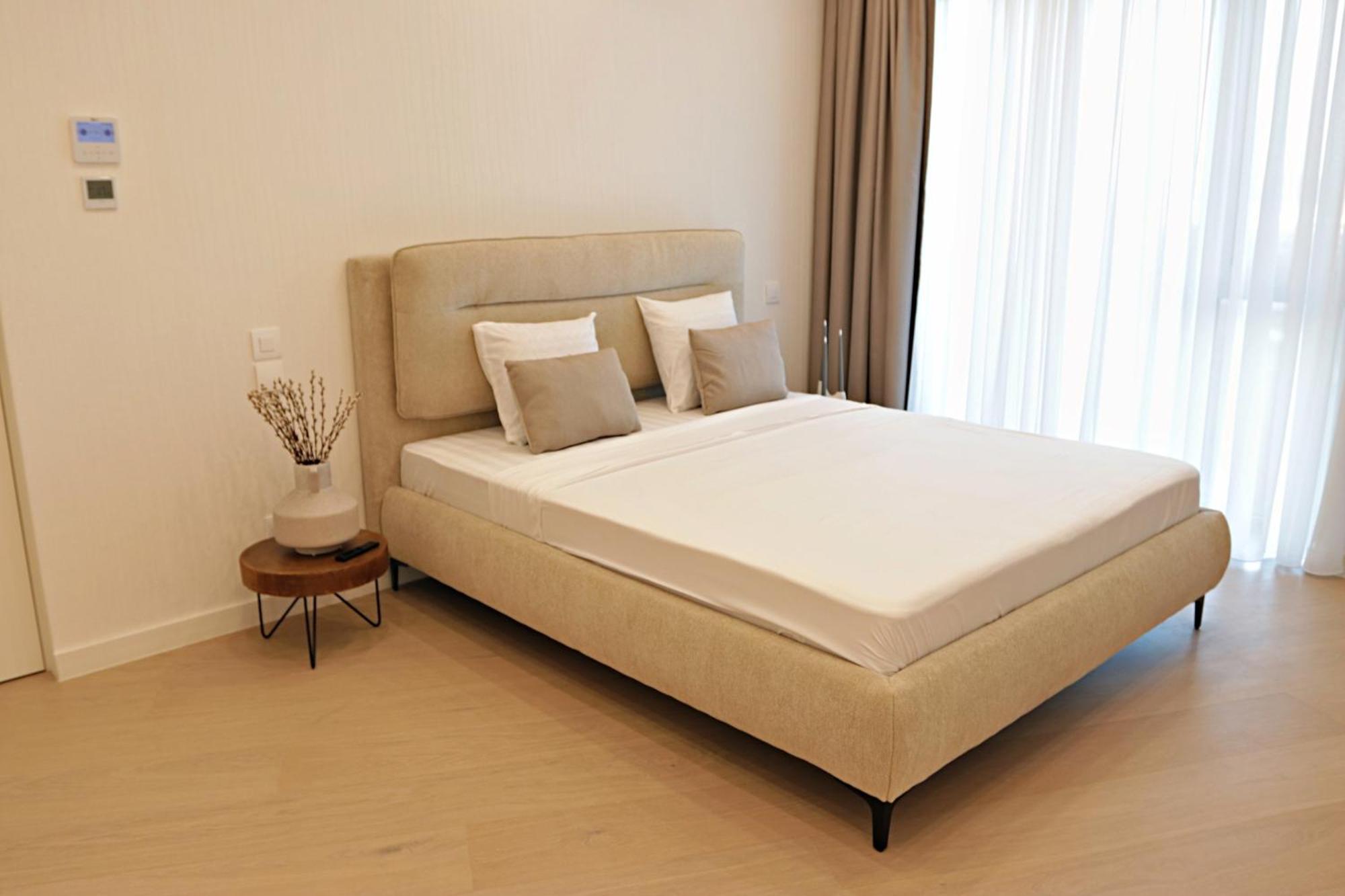 Milky Way I 2 Bedroom Rare Find In Aviatiei Apartment