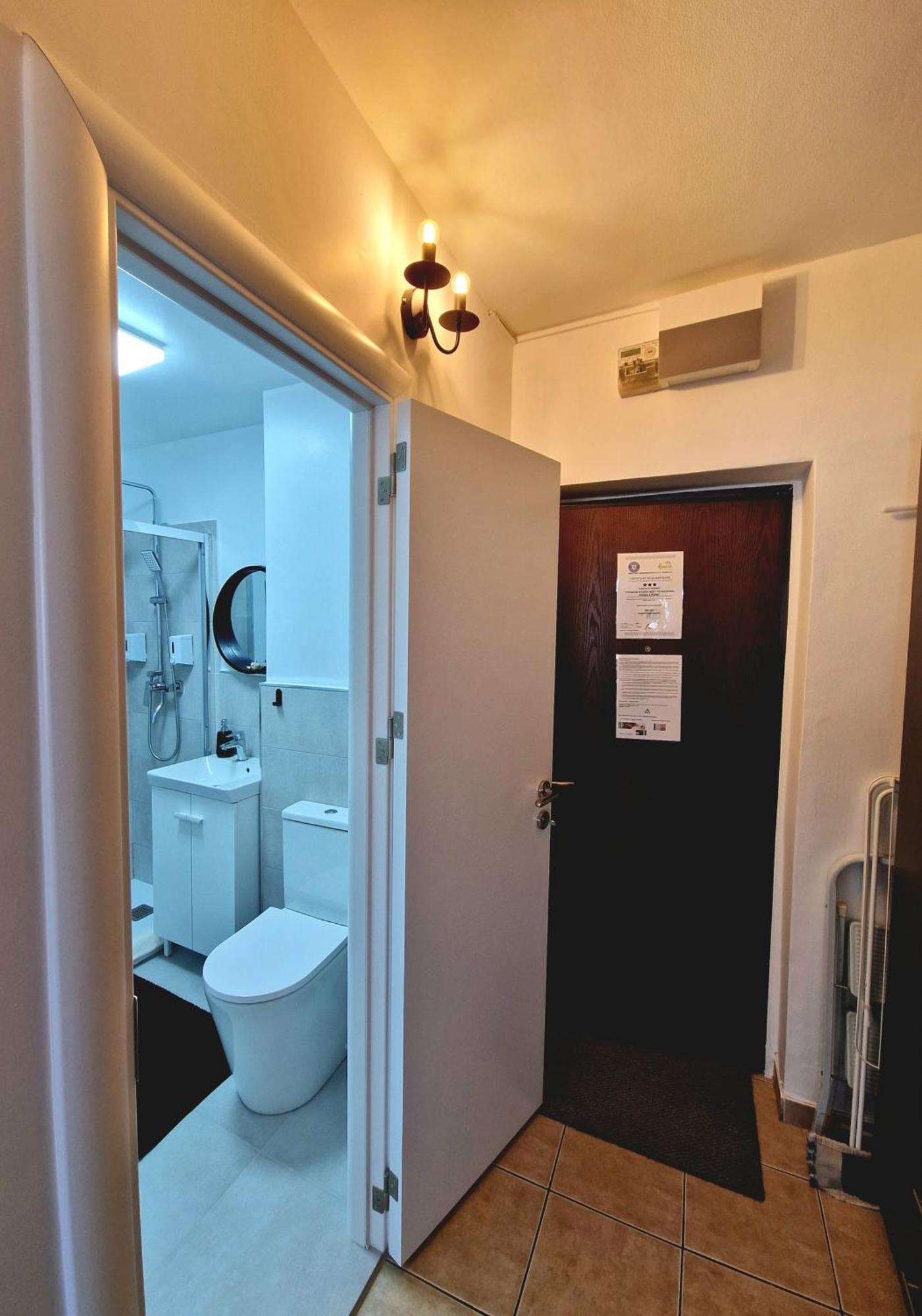 Premium Next To National Arena & Park Apartment