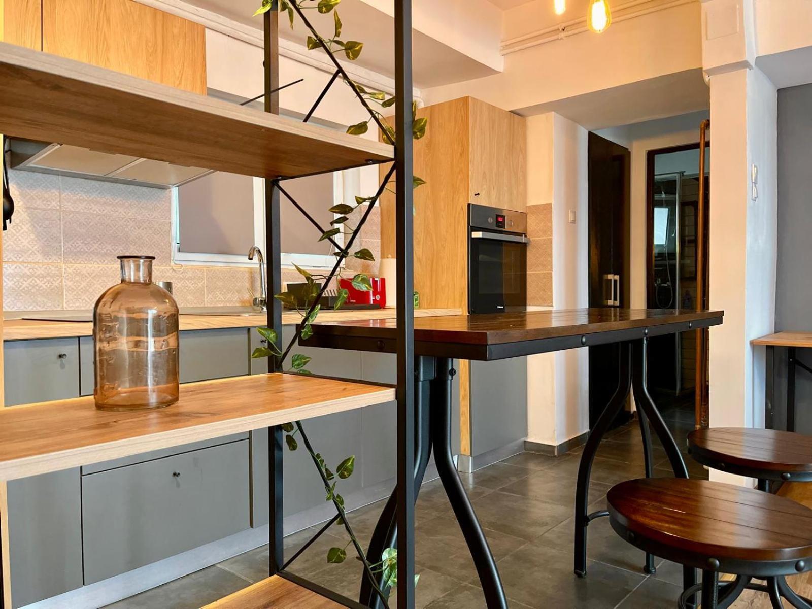 Apartment Bugatti's Flat Bucharest