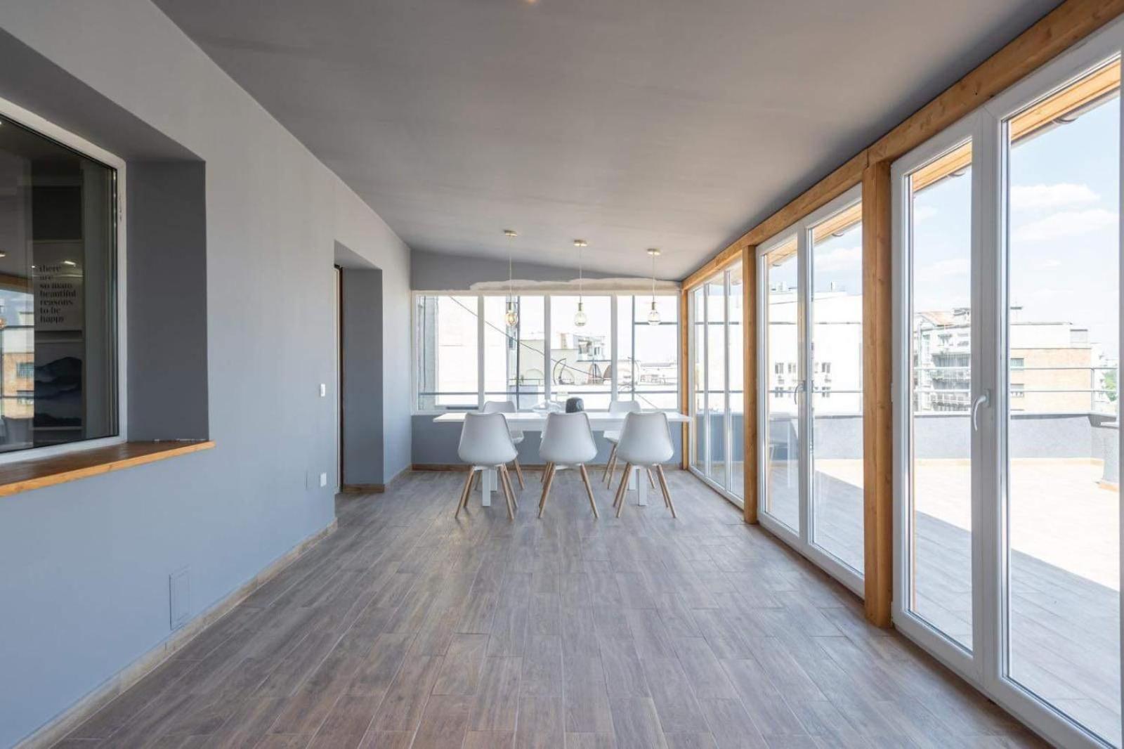 Panaromic View Penthouse In The Heart Of *