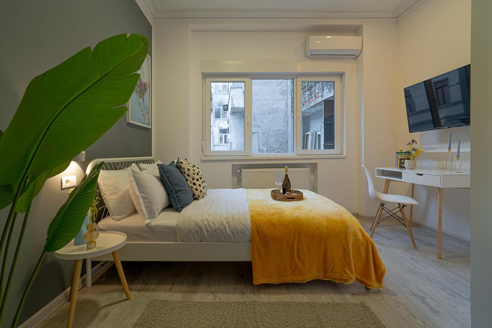 4br Sanctuary Near Cismigiu Park & Piata Universitatii Apartament *