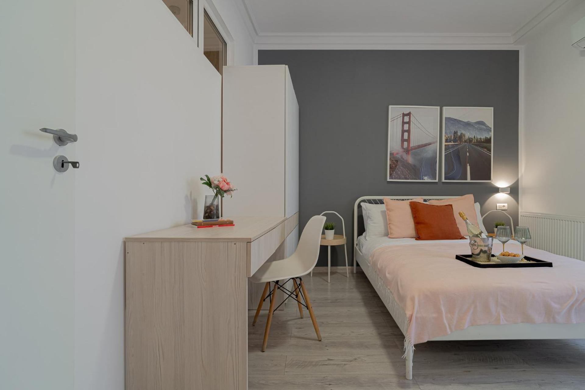 Stylish 2br In Piata Universitatii, Steps To Cismigiu Park Apartment Bucharest