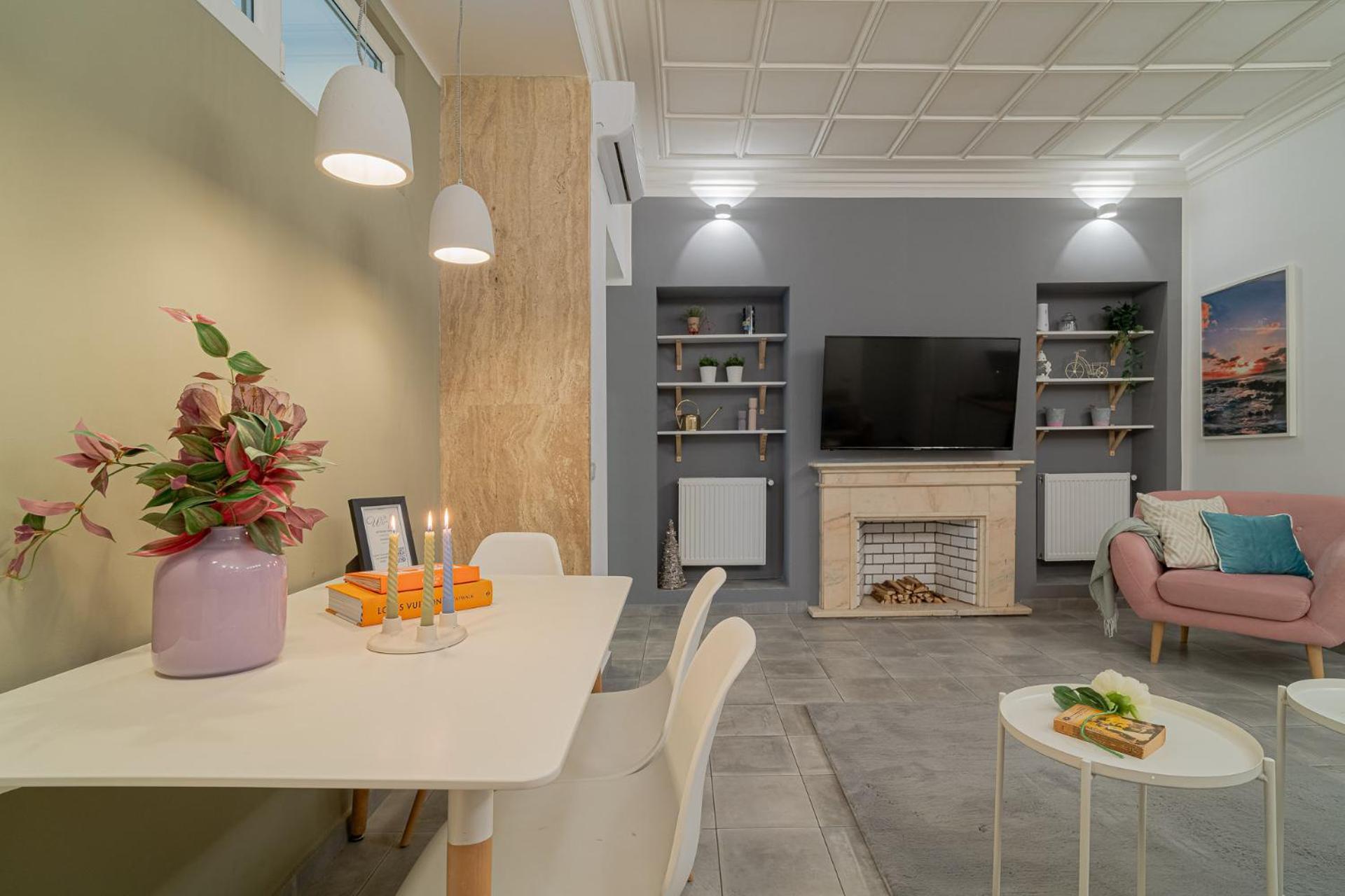 Stylish 2br In Piata Universitatii, Steps To Cismigiu Park Bucharest