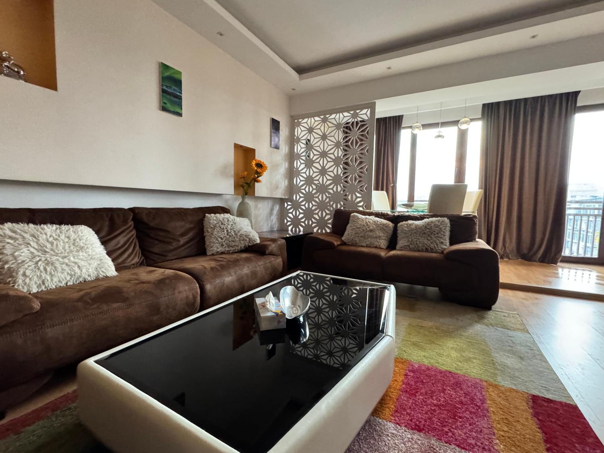Executive Flat By Chr Luxury Apartament