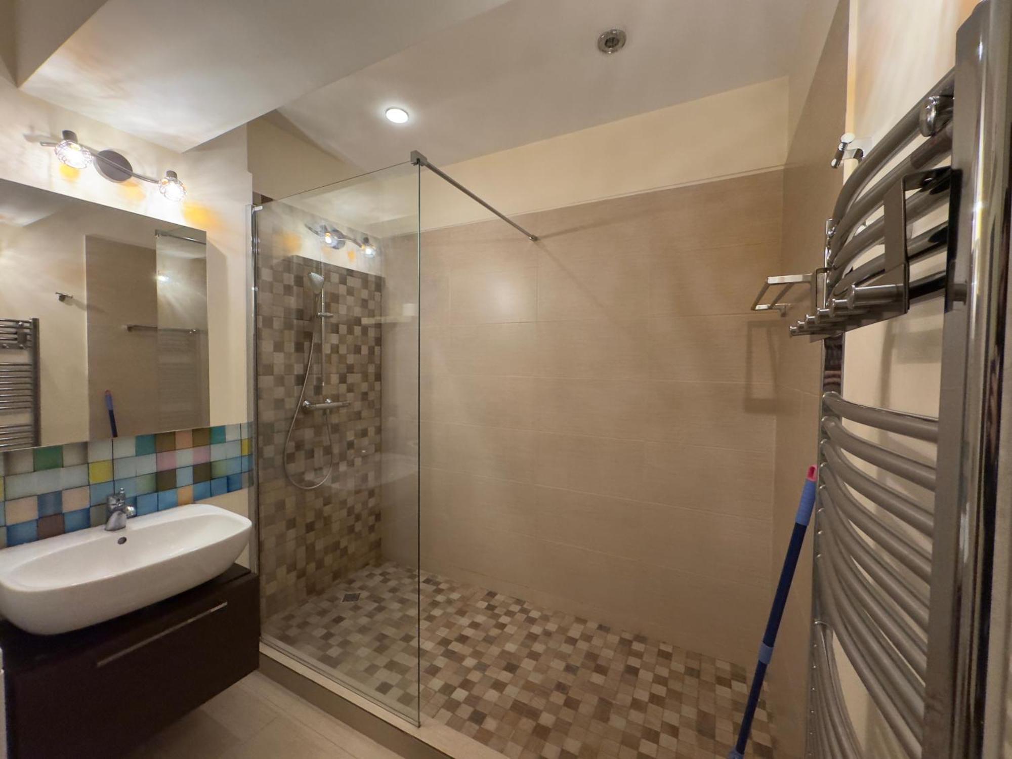 Executive Flat By Chr Luxury Apartament *