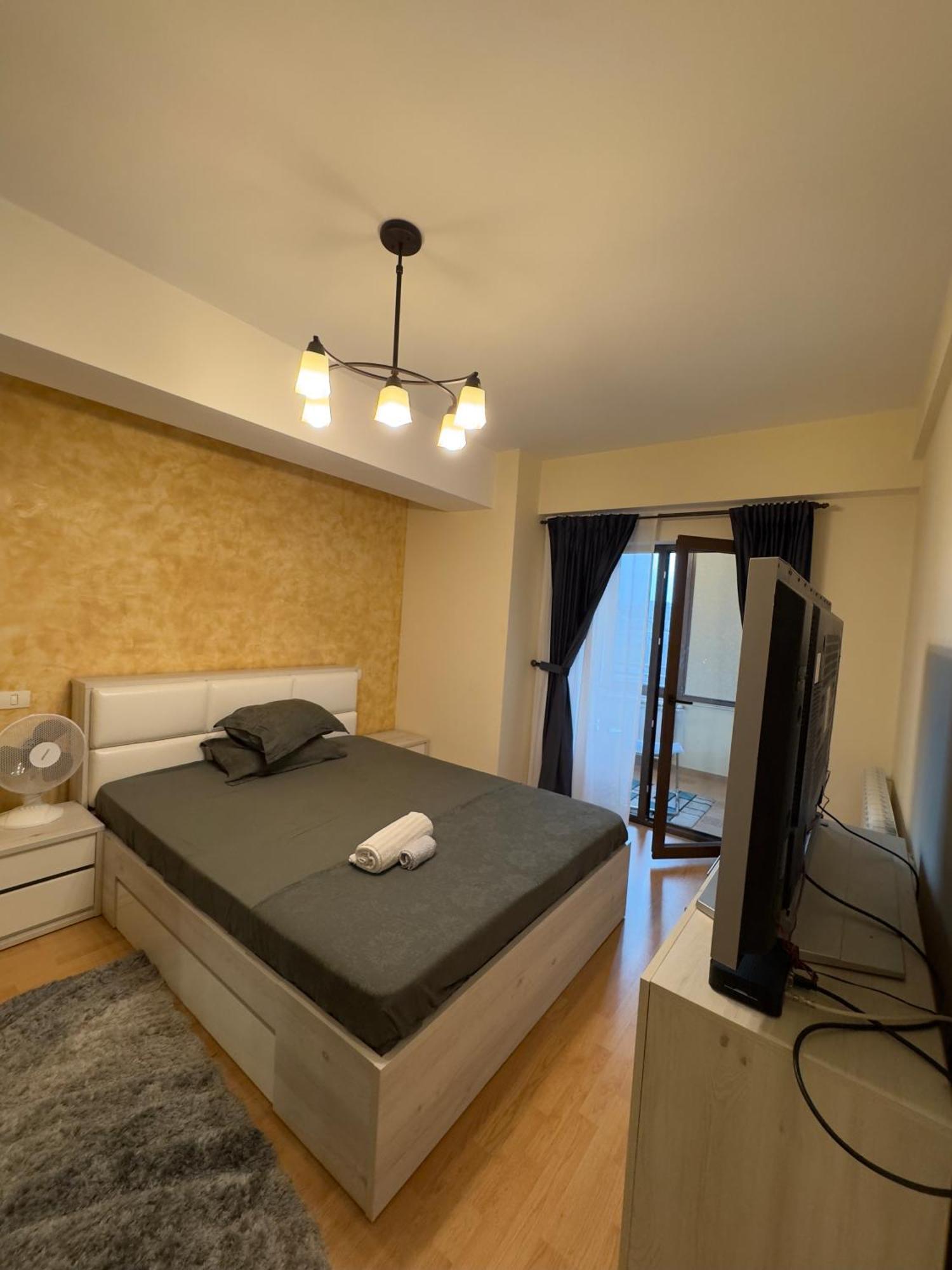 Executive Flat By Chr Luxury Apartament *