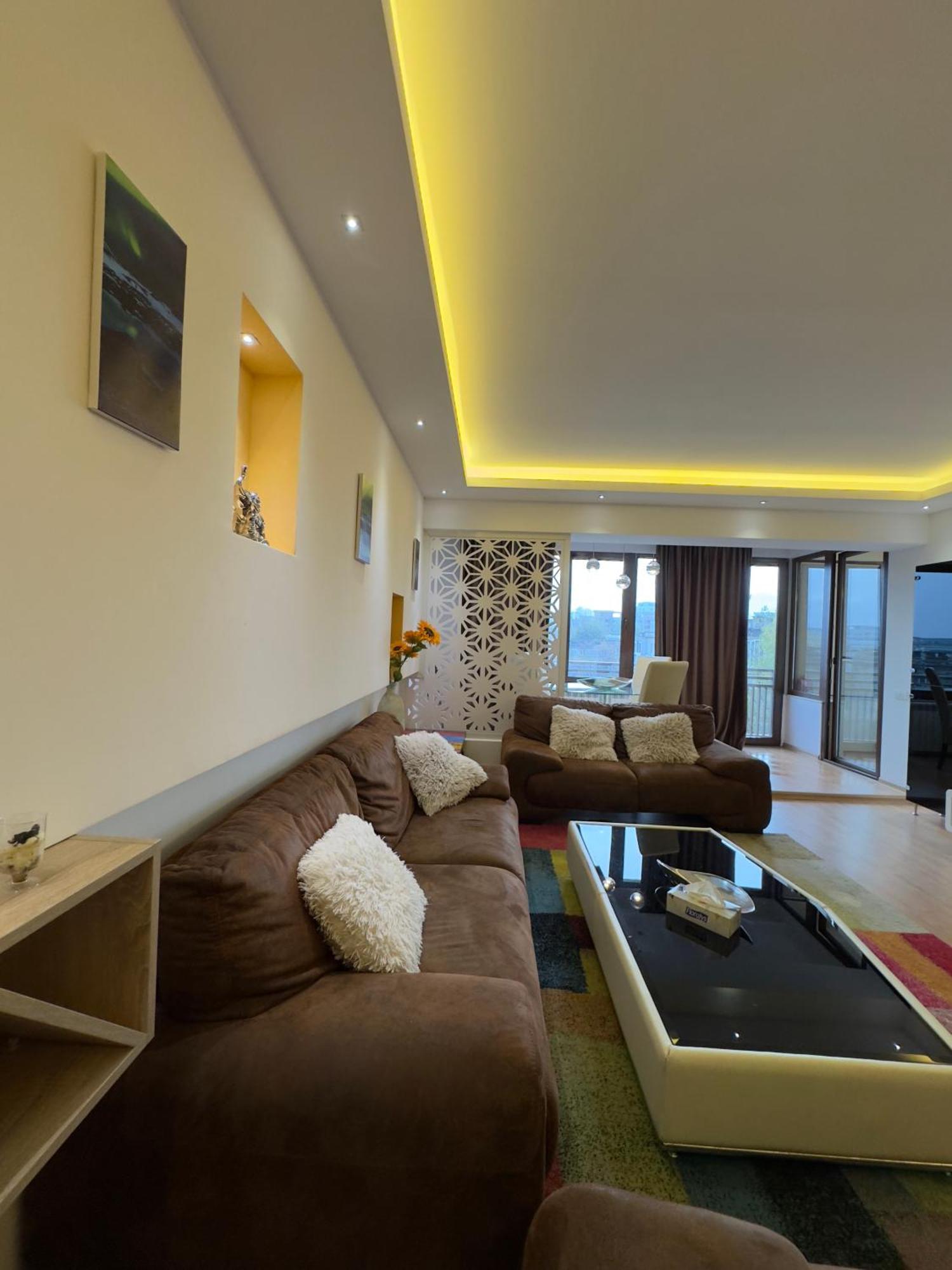 Executive Flat By Chr Luxury Apartament