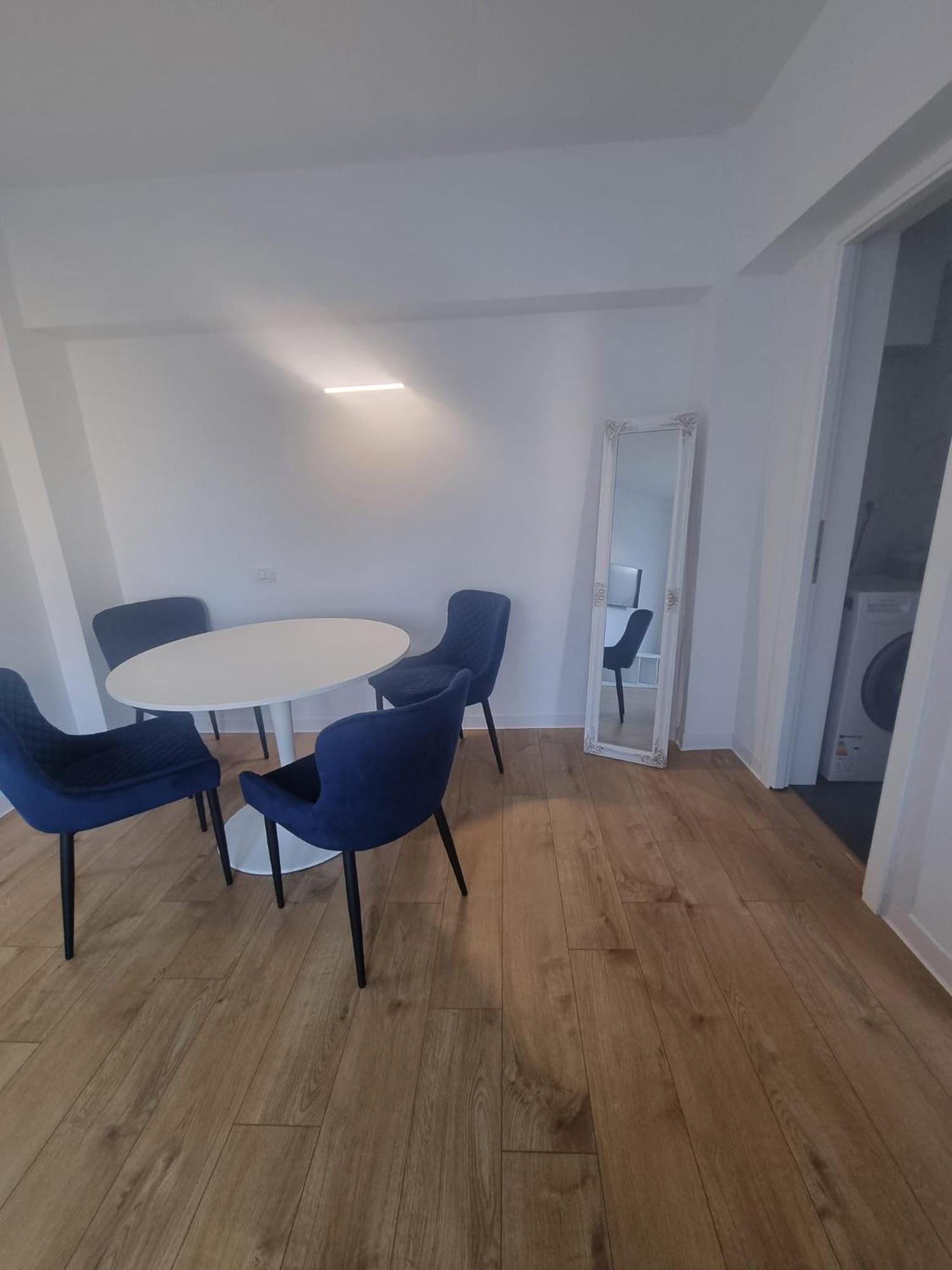 Luxury Downtown Calea Victoriei Apartment Bucharest