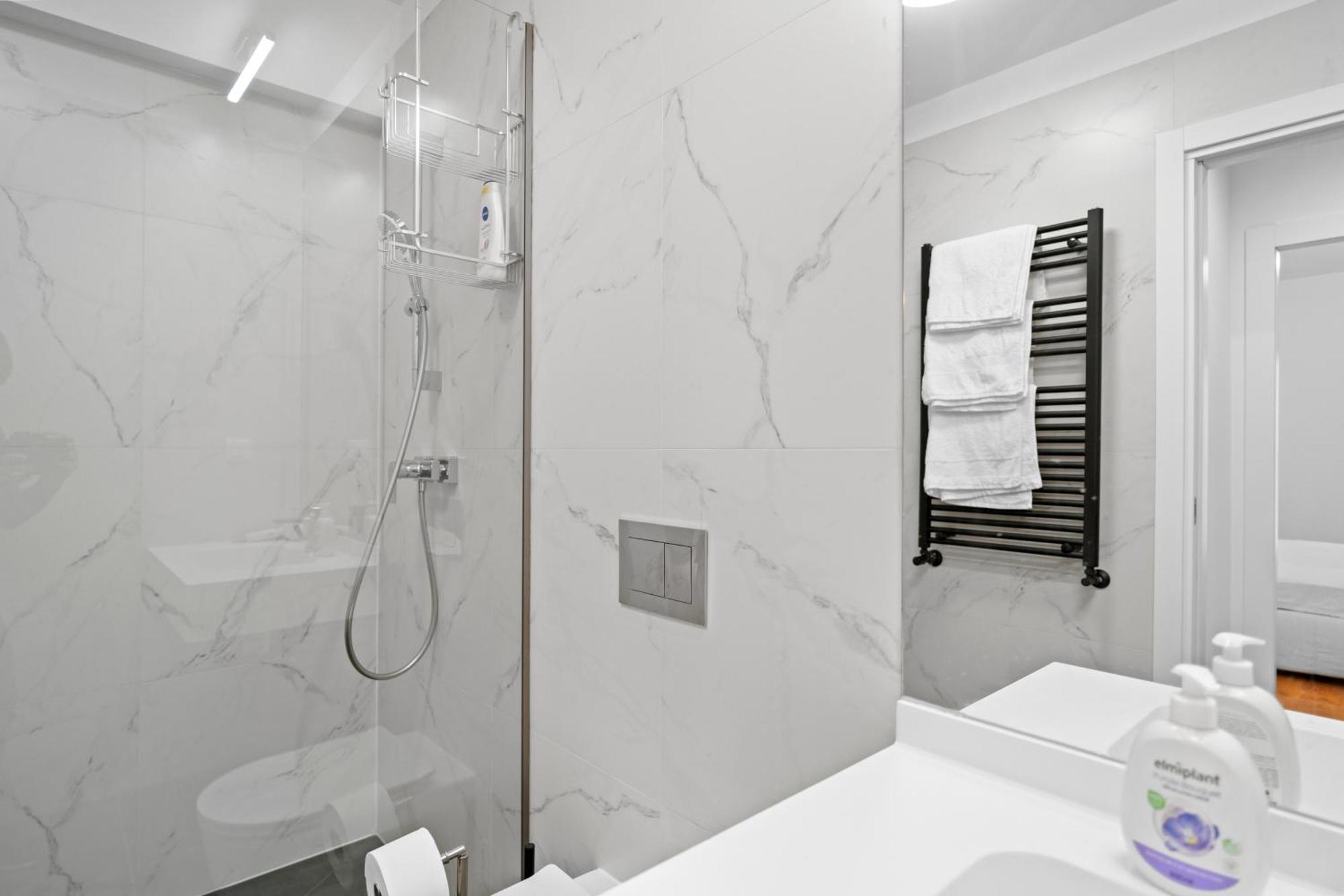 Apartment One Cotroceni - Luxurious With Balcony Bucharest