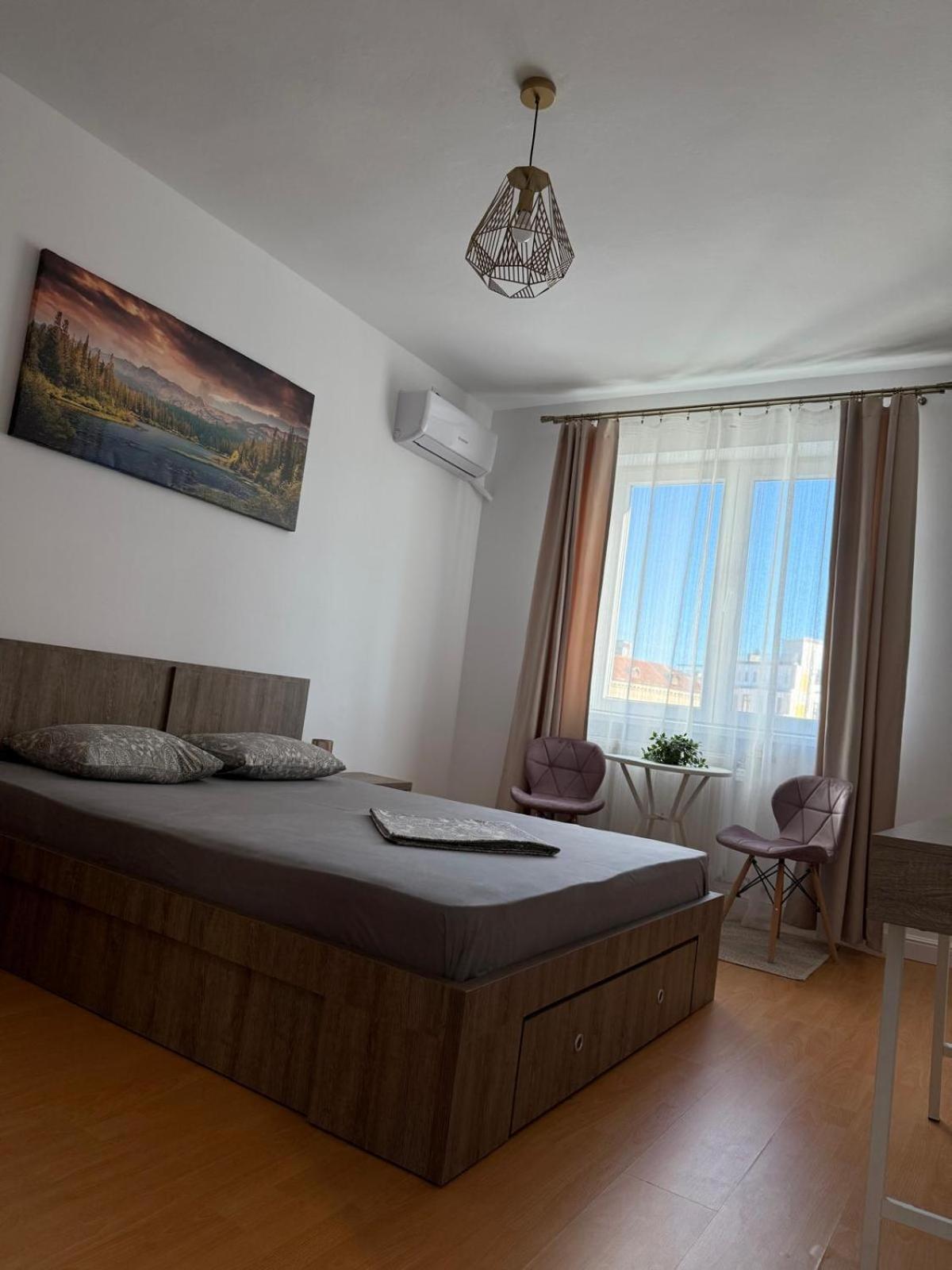 Pcs Apartament