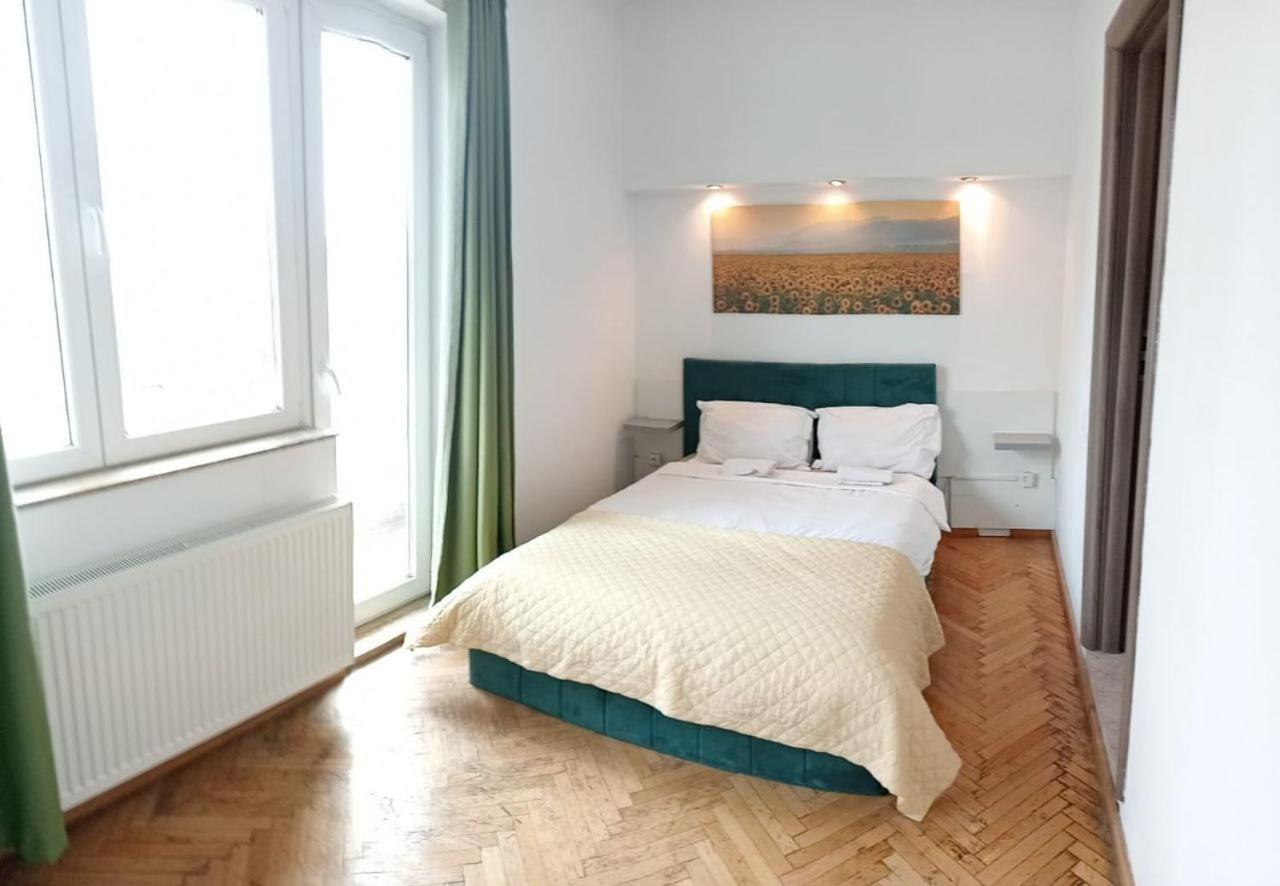 Anastasia Balcescu 1 Beautiful View Self Check In Code From 2 Pm Only Microwave Bucharest