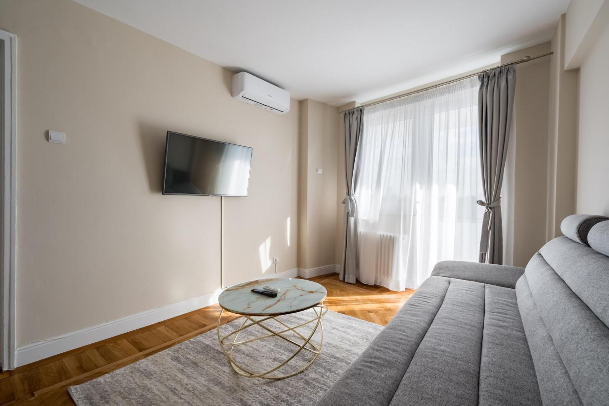 View With Private Balcony Bucharest