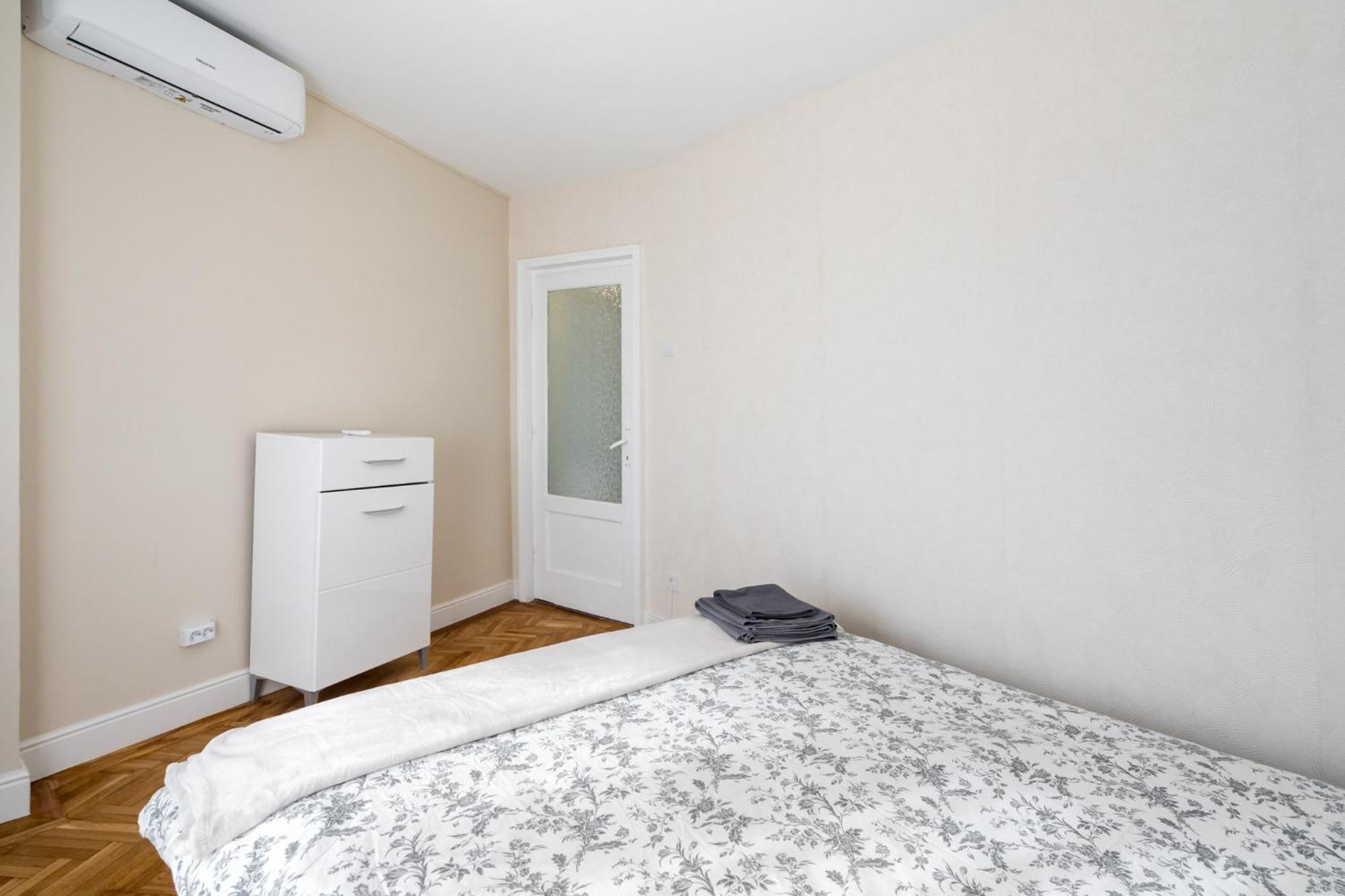 Apartment View With Private Balcony Bucharest