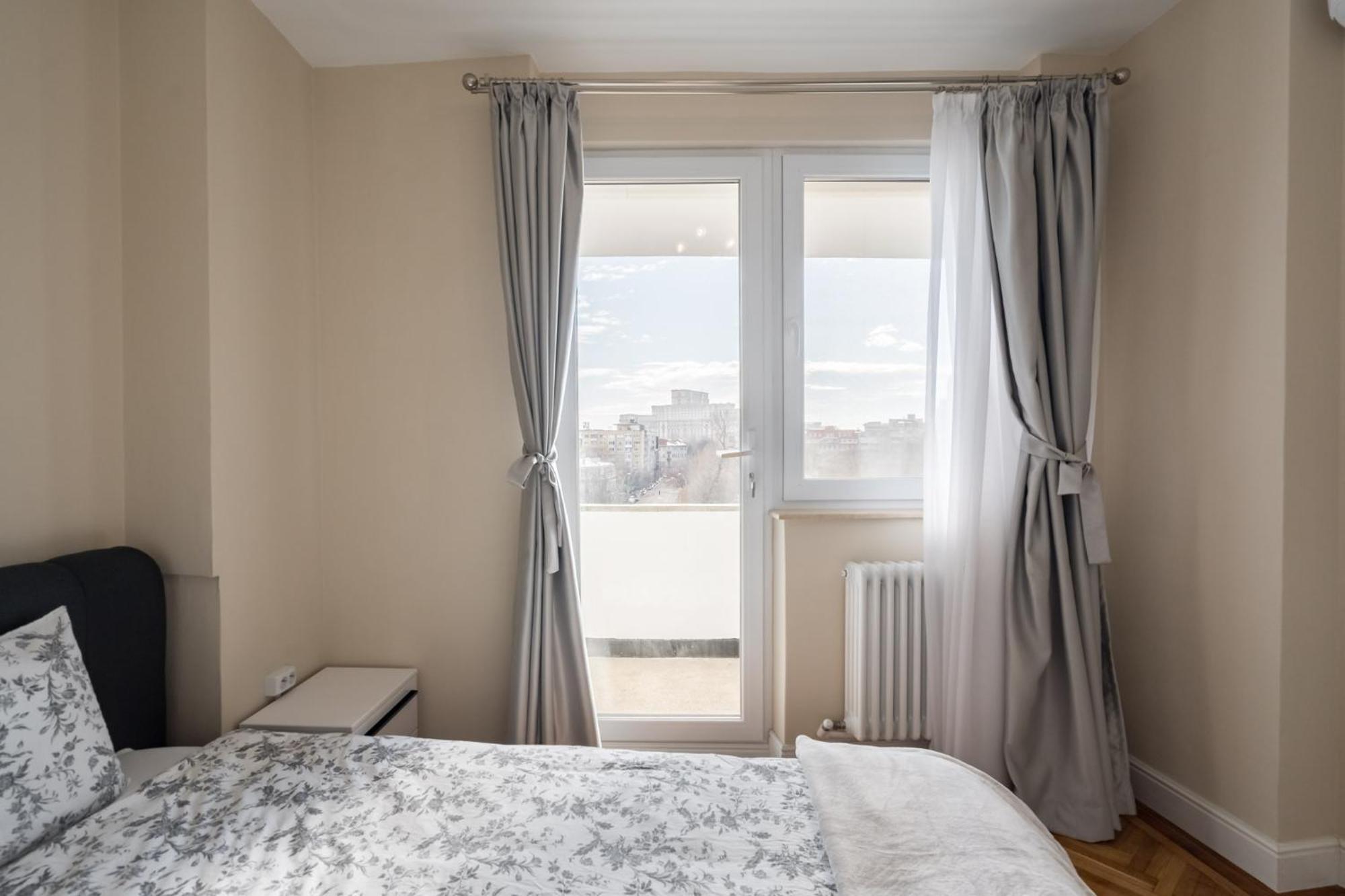 View With Private Balcony Apartment Bucharest