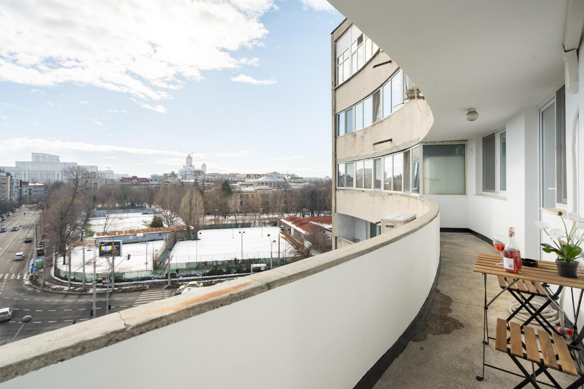 Apartment View With Private Balcony Bucharest