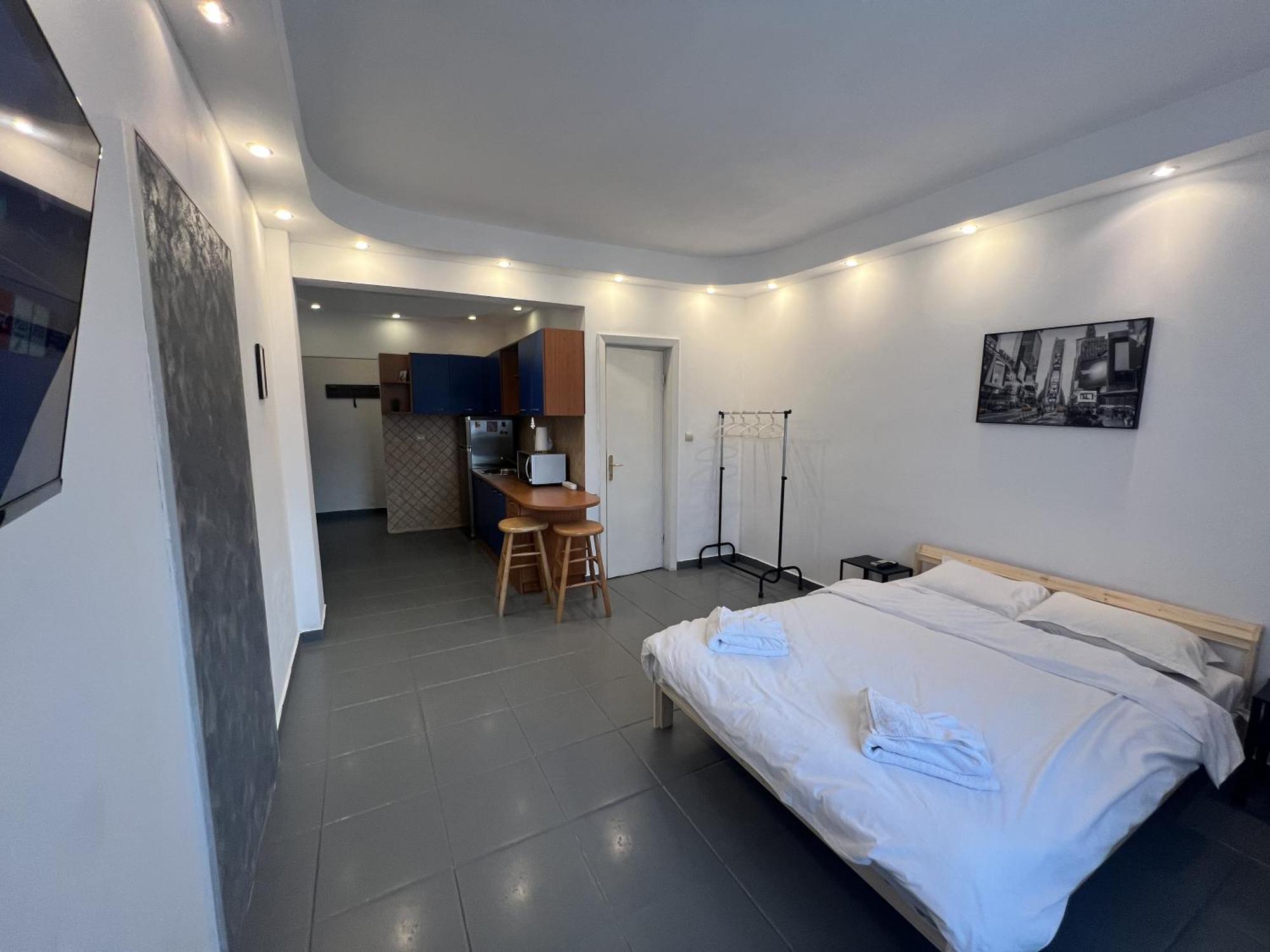 Comfy With A Balcony In A Presitigious Area Apartment