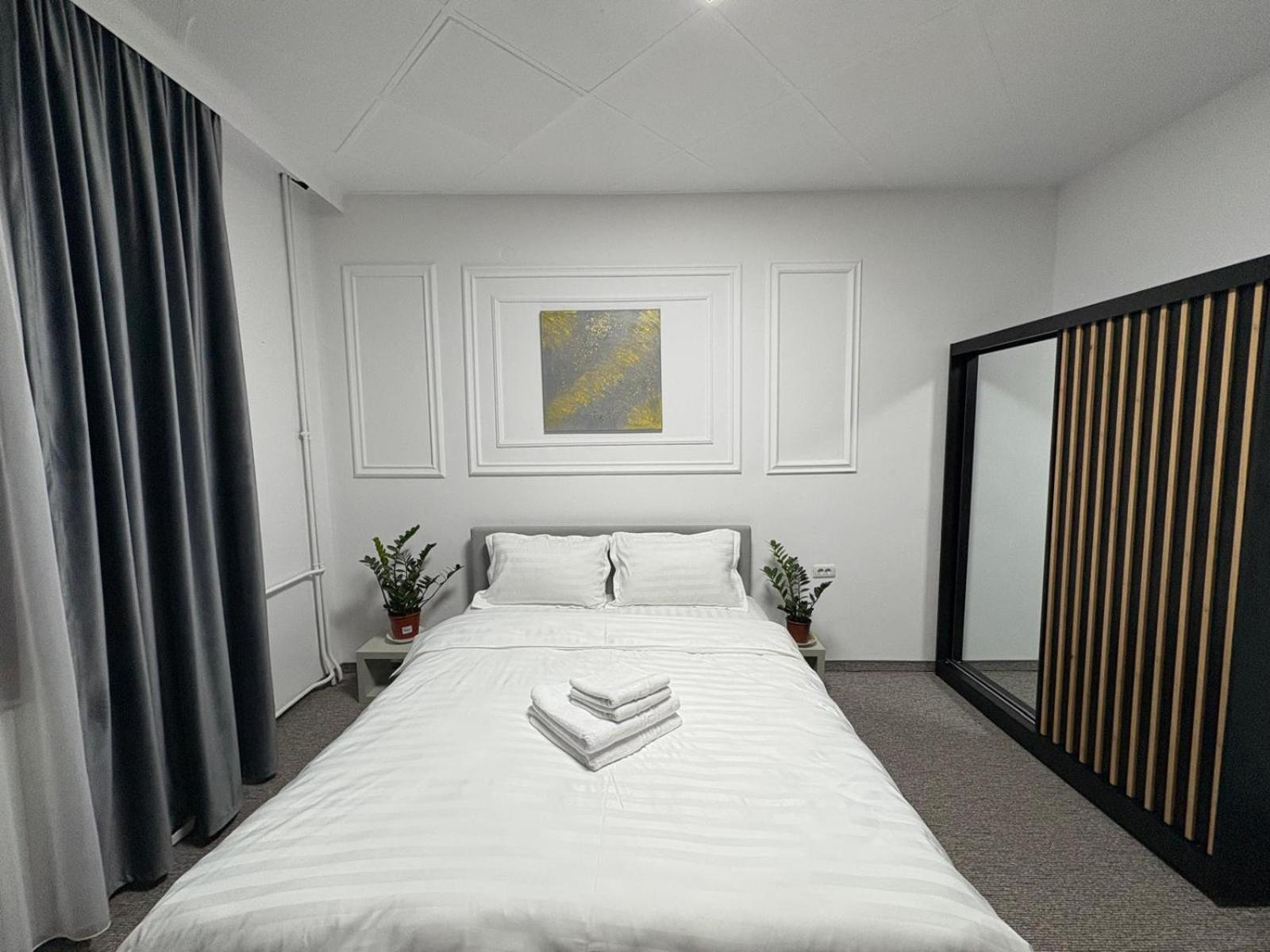 Boutique Old 3 *