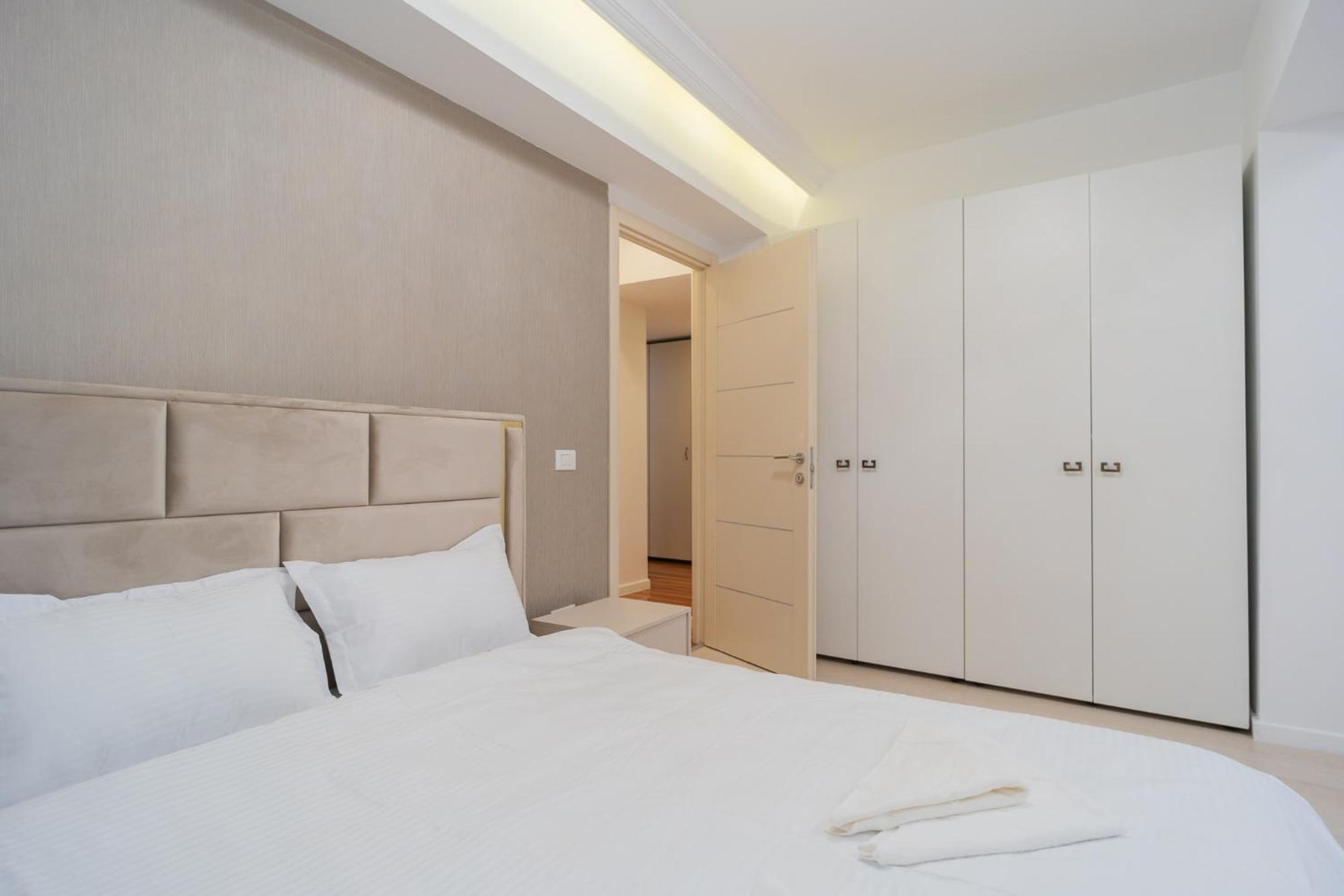 Apartment Luxurious With Swimming Pool - Herastrau Park *