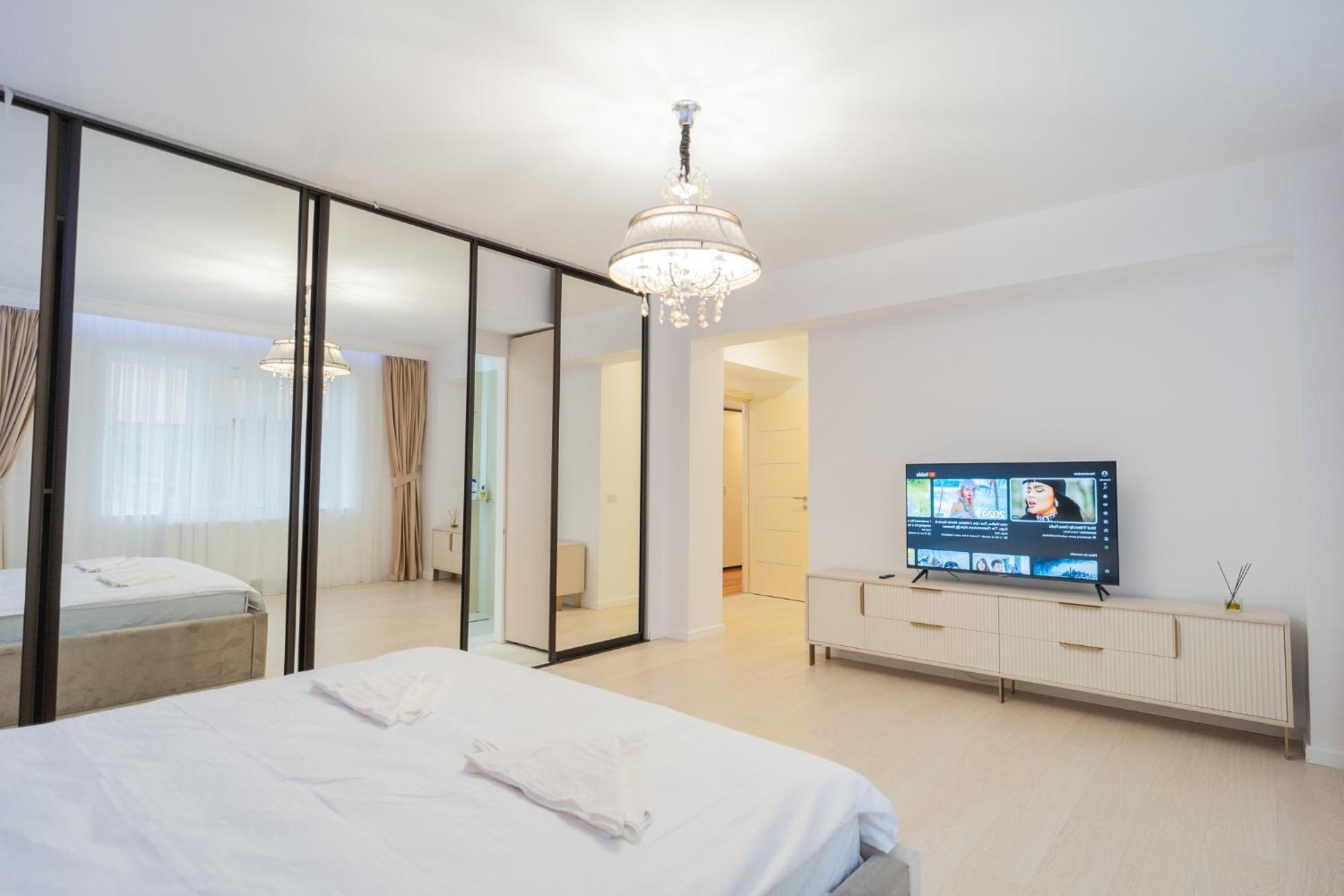 Apartment Luxurious With Swimming Pool - Herastrau Park