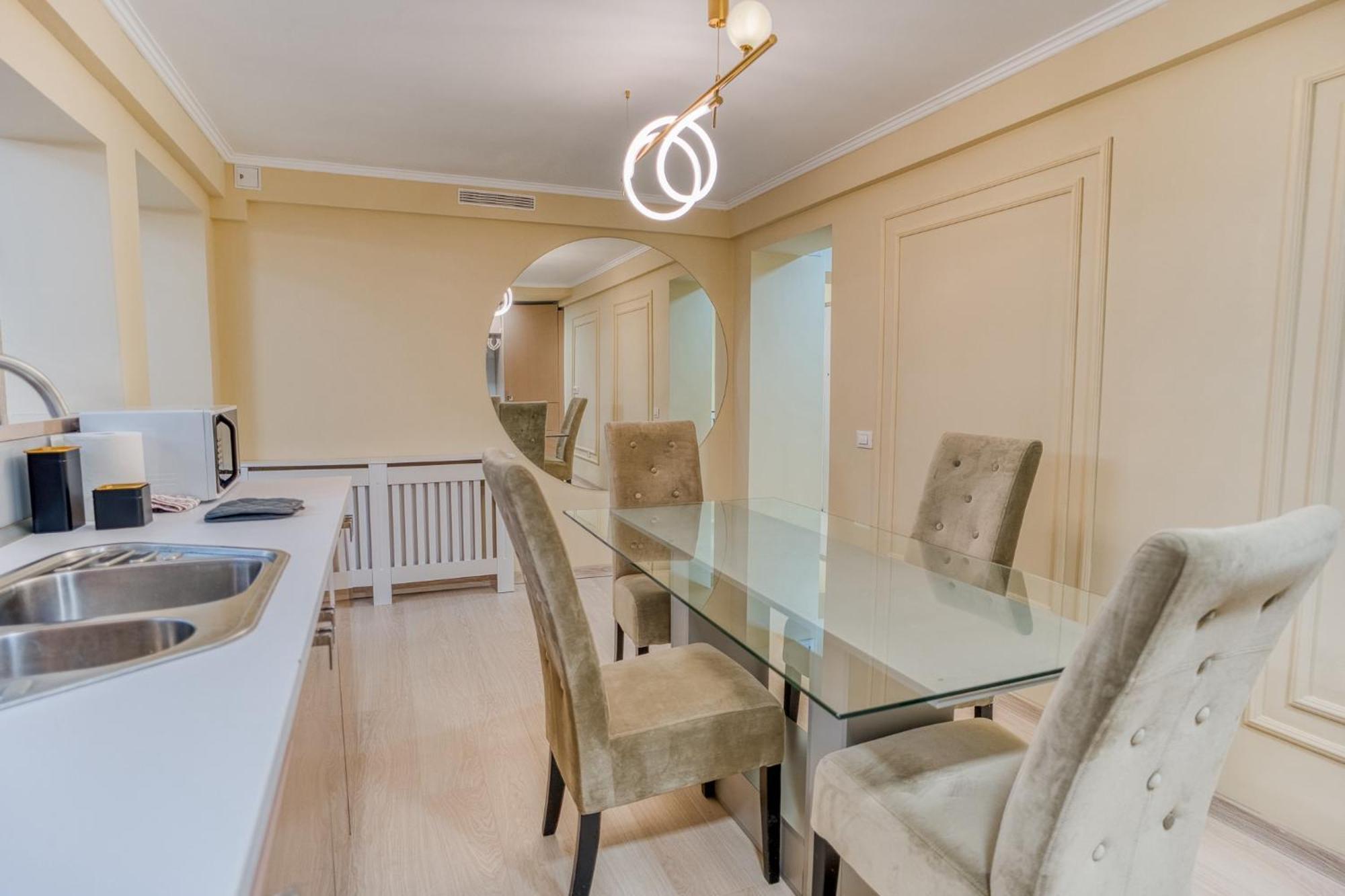 Apartment Luxurious With Swimming Pool - Herastrau Park Bucharest