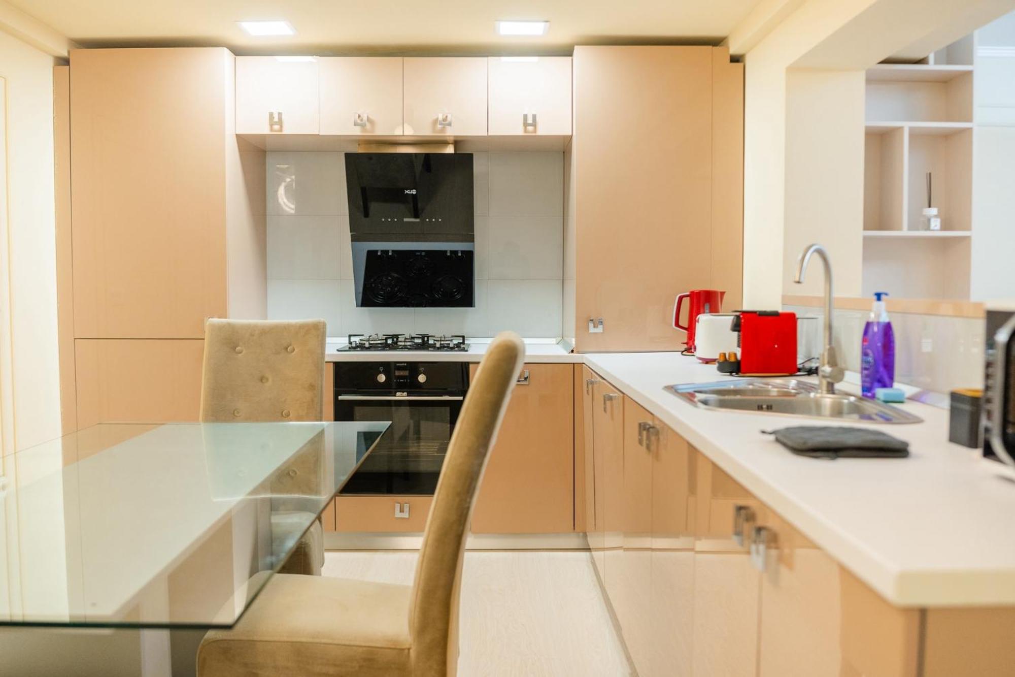 Luxurious With Swimming Pool - Herastrau Park
