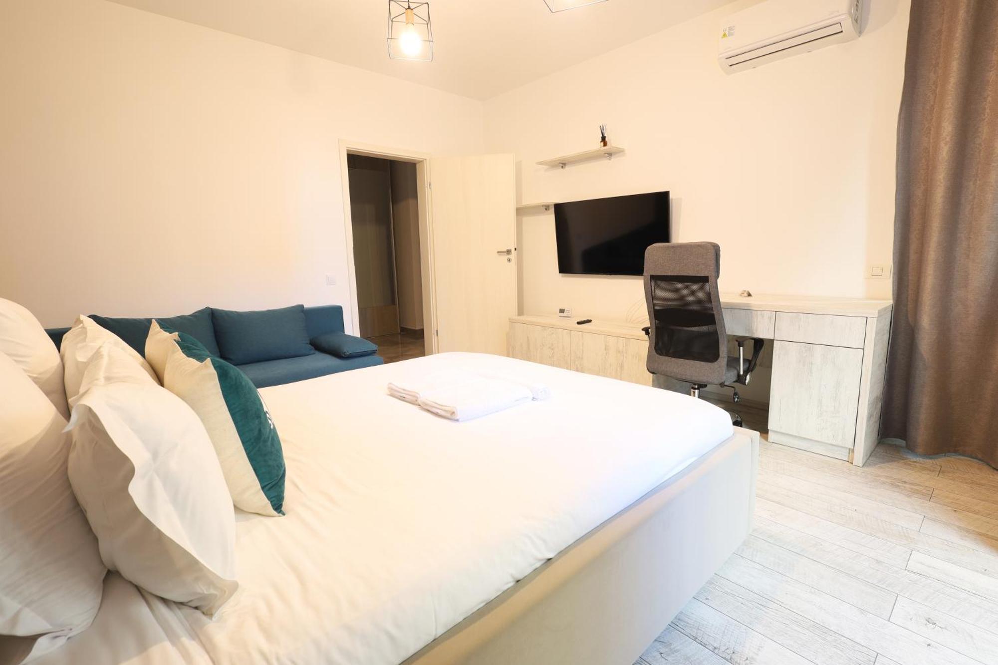 Smart Concept Living Plaza Apartment *