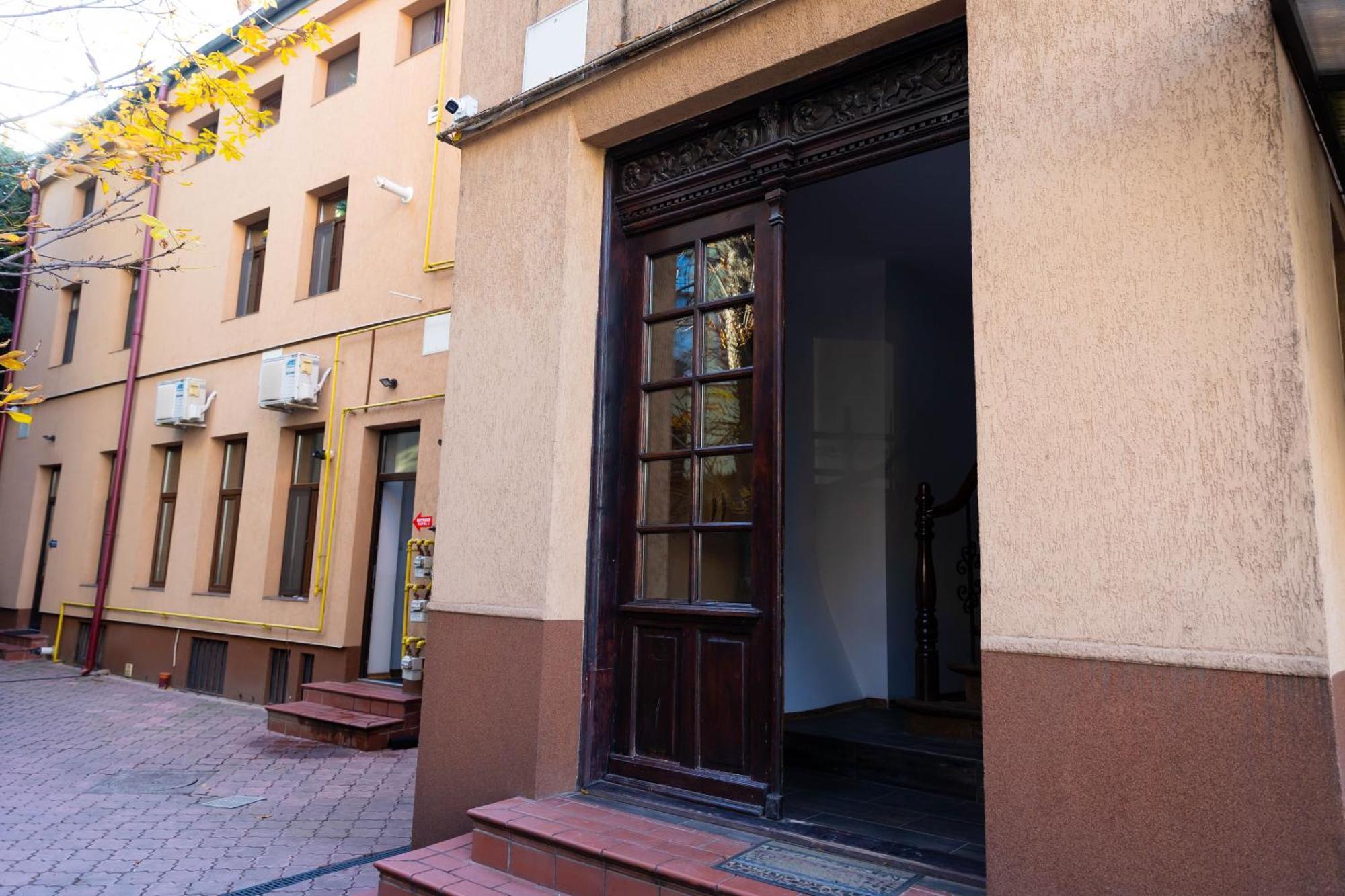 Lsix Apartment Bucharest